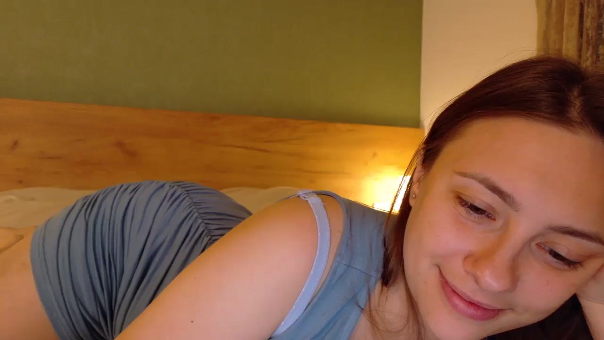 Gallery image thumbnail from QueenOfTease_'s myfreecams stream on, 09/10/2025, 06:17 image 16 of 20