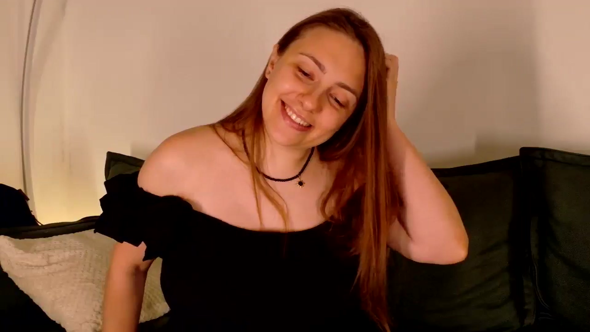 Gallery image thumbnail from QueenOfTease_'s myfreecams stream on, 09/12/2025, 06:21 image 13 of 20