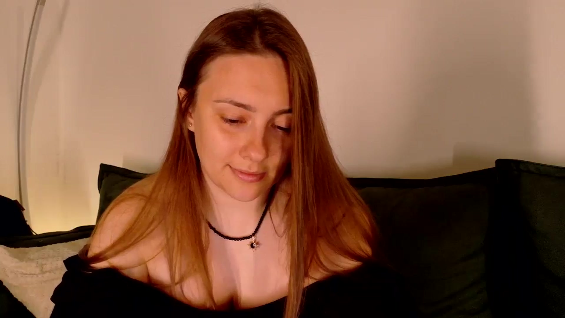 Gallery image thumbnail from QueenOfTease_'s myfreecams stream on, 09/12/2025, 06:21 image 10 of 20