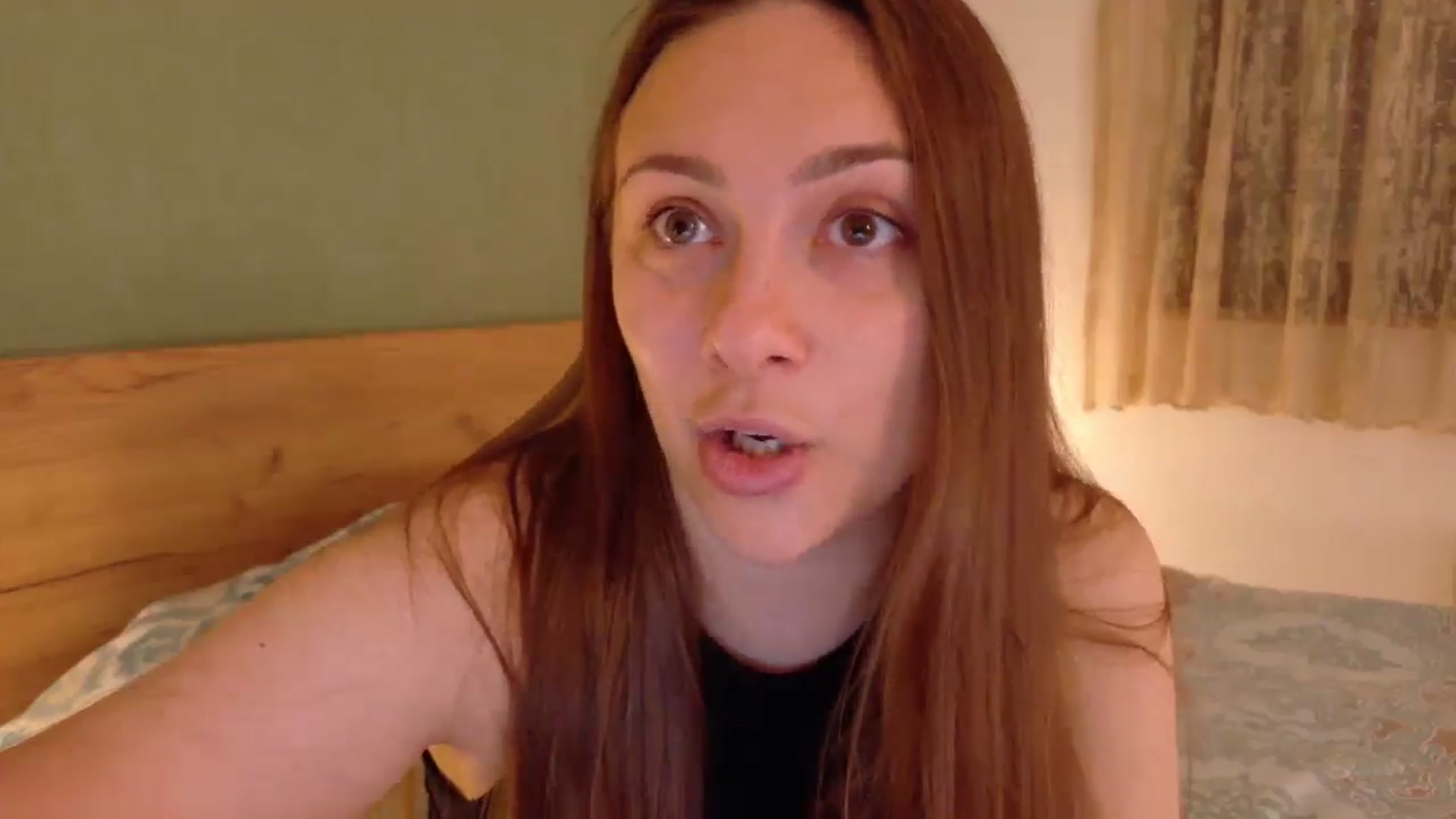 Gallery image thumbnail from QueenOfTease_'s myfreecams stream on, 09/17/2025, 06:20 image 10 of 20