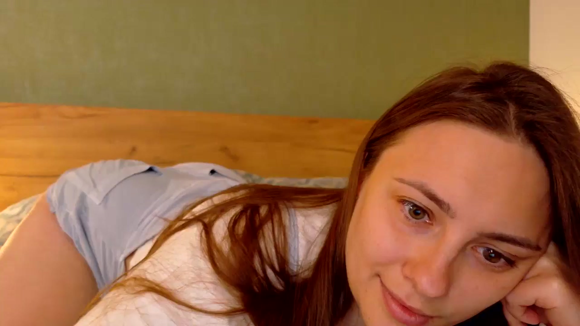 Gallery image thumbnail from QueenOfTease_'s myfreecams stream on, 09/18/2025, 06:36 image 8 of 20