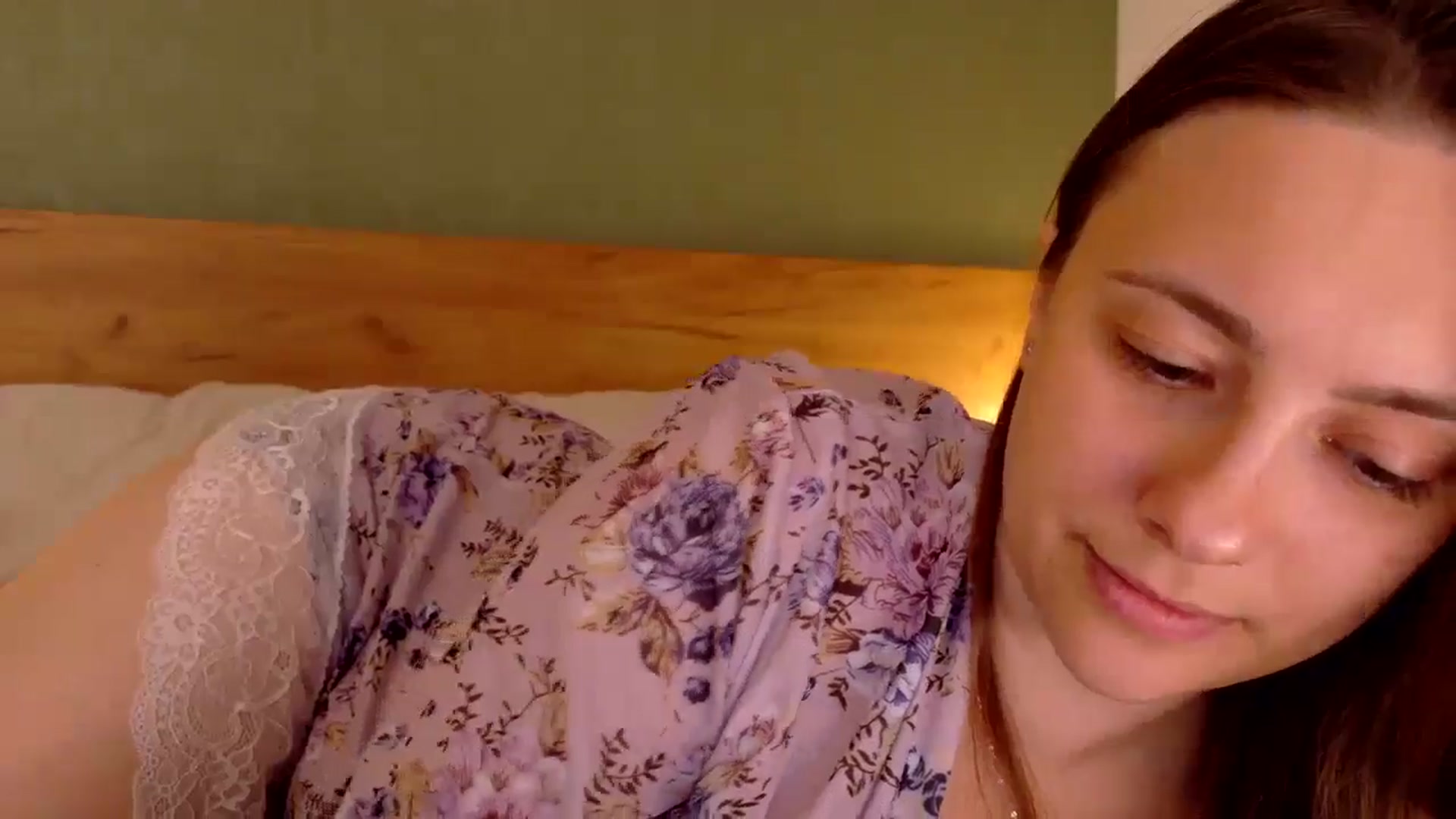 Gallery image thumbnail from QueenOfTease_'s myfreecams stream on, 09/19/2025, 06:59 image 19 of 20