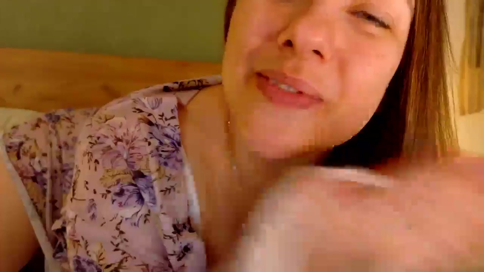 Gallery image thumbnail from QueenOfTease_'s myfreecams stream on, 09/19/2025, 06:59 image 12 of 20