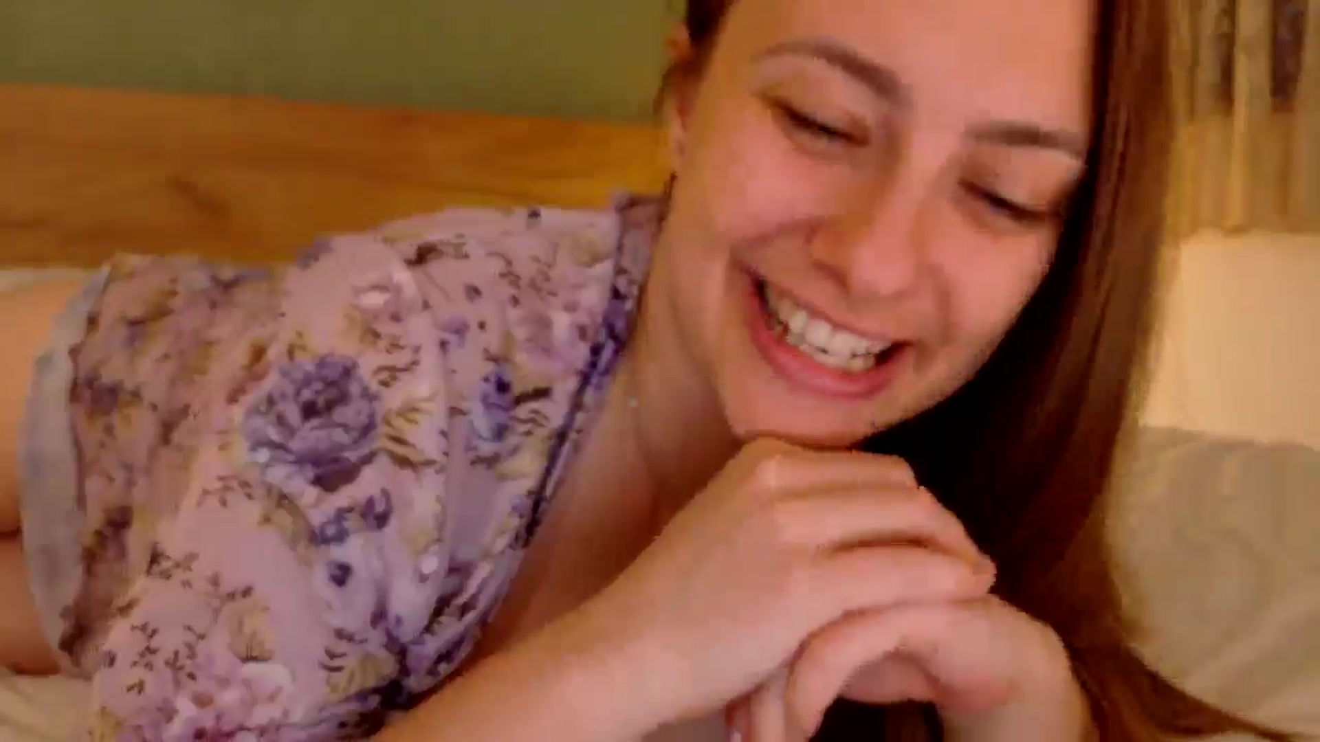 Gallery image thumbnail from QueenOfTease_'s myfreecams stream on, 09/19/2025, 07:31 image 19 of 20