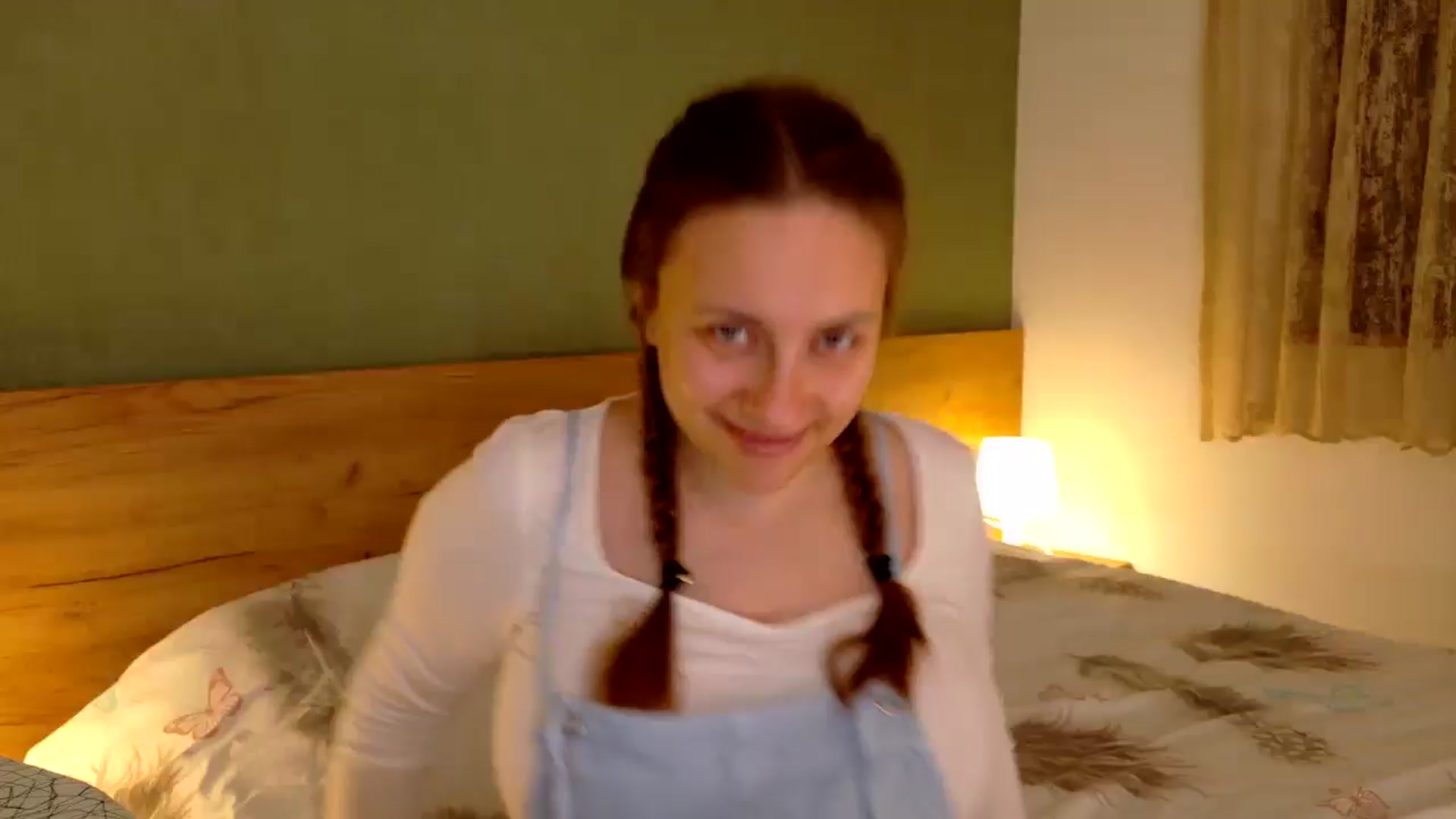 Gallery image thumbnail from QueenOfTease_'s myfreecams stream on, 09/26/2025, 06:57 image 9 of 20