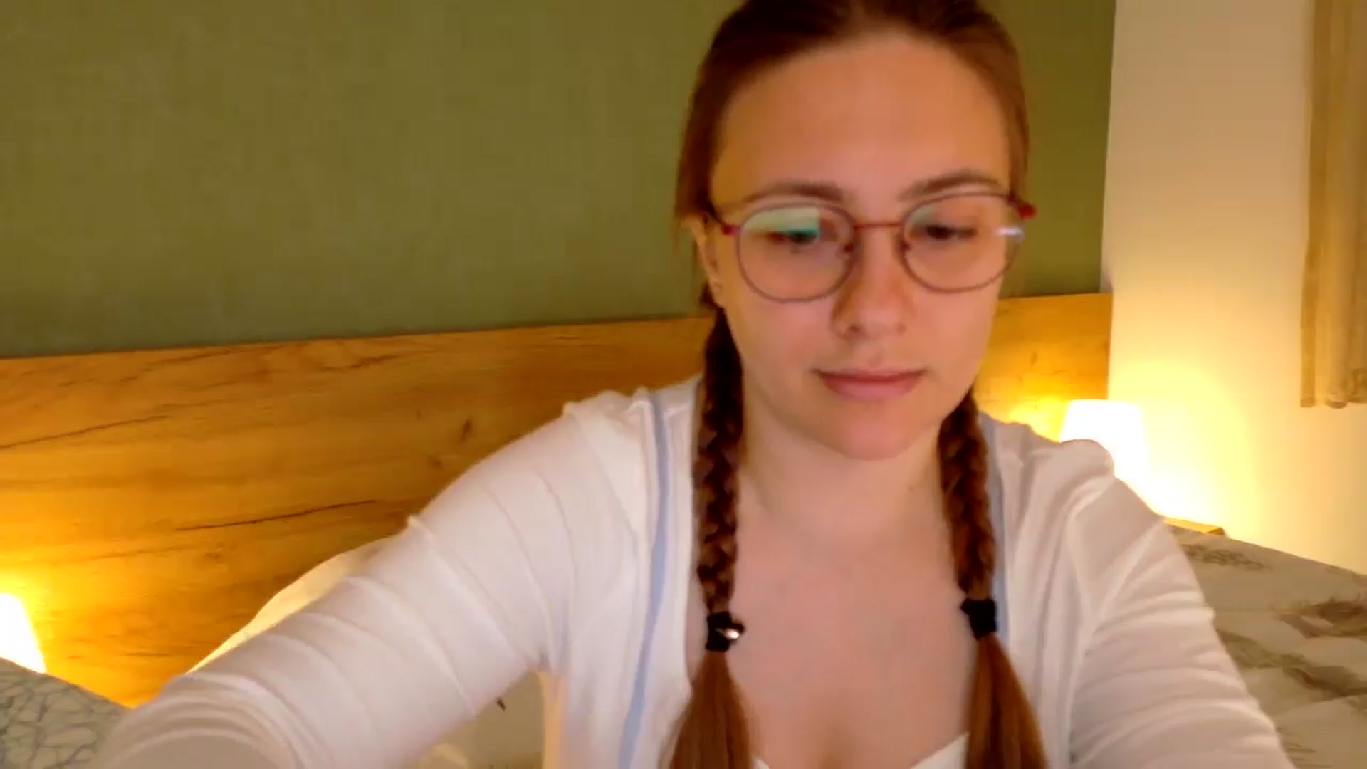 Gallery image thumbnail from QueenOfTease_'s myfreecams stream on, 09/26/2025, 06:57 image 14 of 20