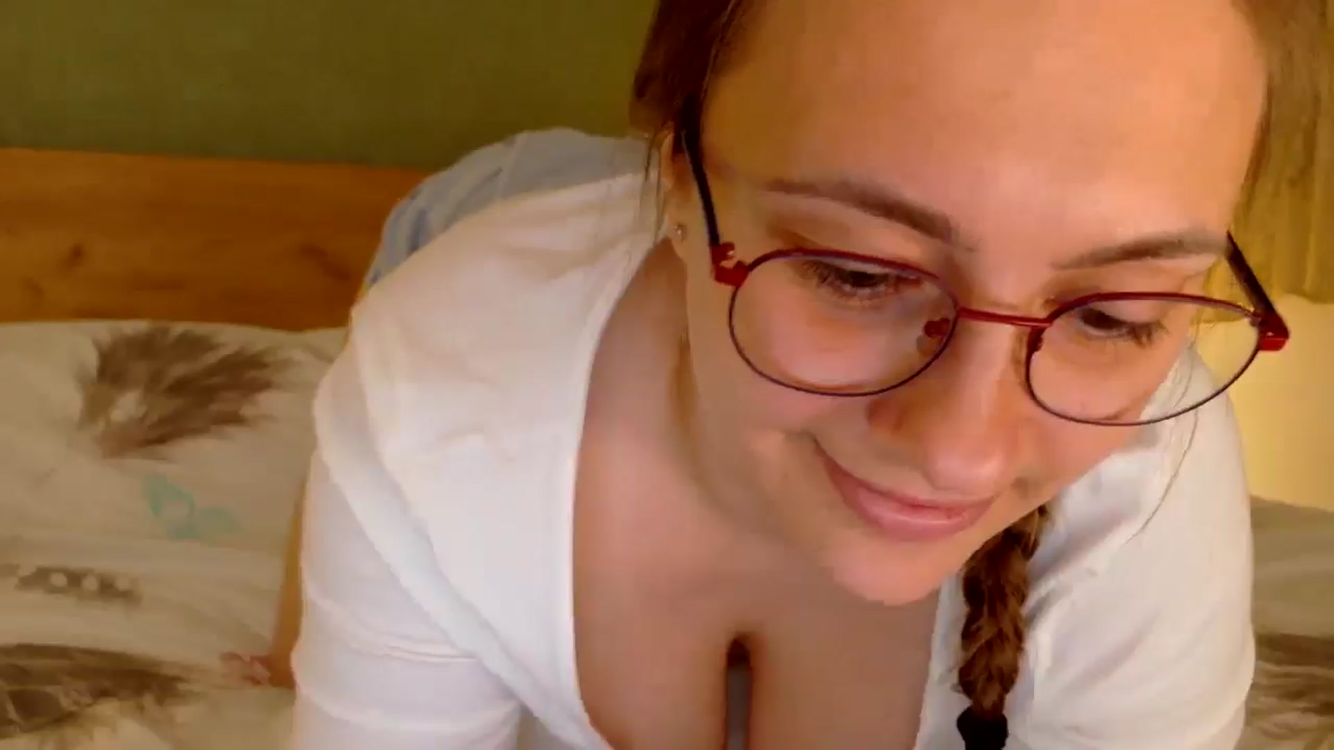 Gallery image thumbnail from QueenOfTease_'s myfreecams stream on, 09/26/2025, 07:45 image 7 of 20