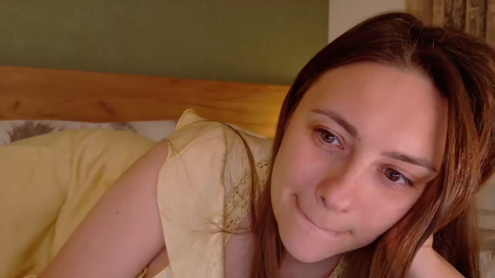 Gallery image thumbnail from QueenOfTease_'s myfreecams stream on, 09/29/2025, 07:01 image 3 of 20