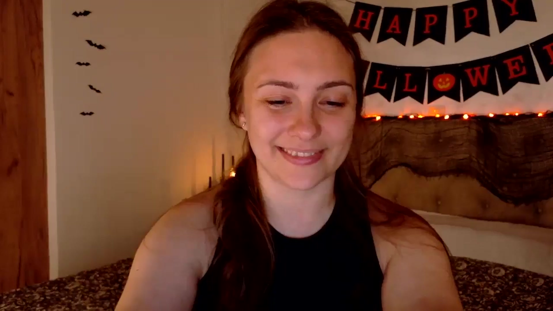 Gallery image thumbnail from QueenOfTease_'s myfreecams stream on, 10/12/2025, 06:42 image 9 of 20
