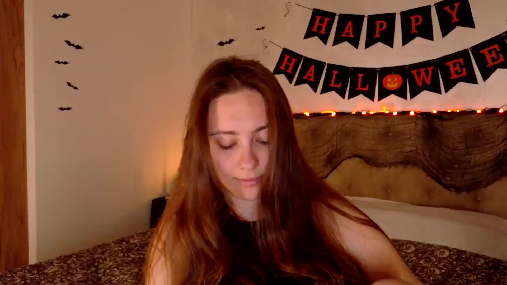 Gallery image thumbnail from QueenOfTease_'s myfreecams stream on, 10/12/2025, 06:42 image 4 of 20