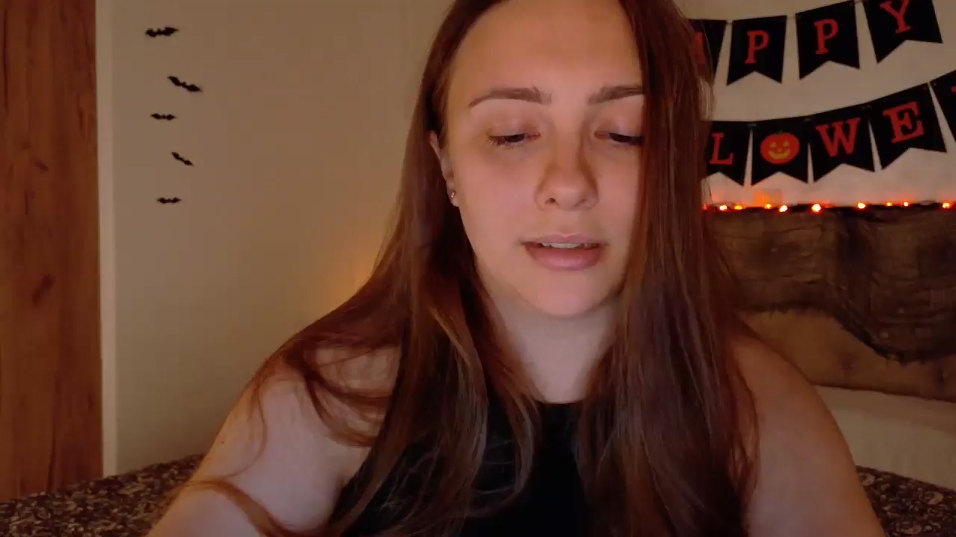 Gallery image thumbnail from QueenOfTease_'s myfreecams stream on, 10/12/2025, 07:09 image 14 of 20