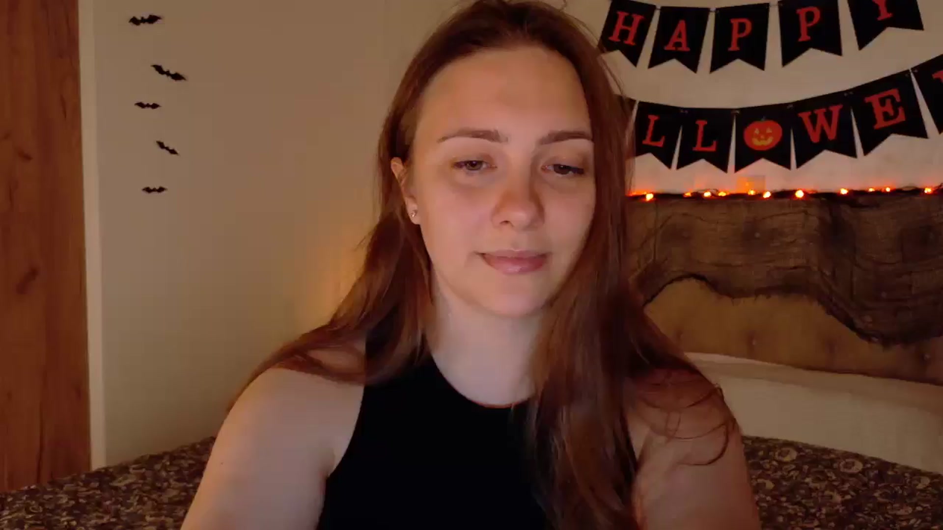 Gallery image thumbnail from QueenOfTease_'s myfreecams stream on, 10/12/2025, 07:09 image 1 of 20