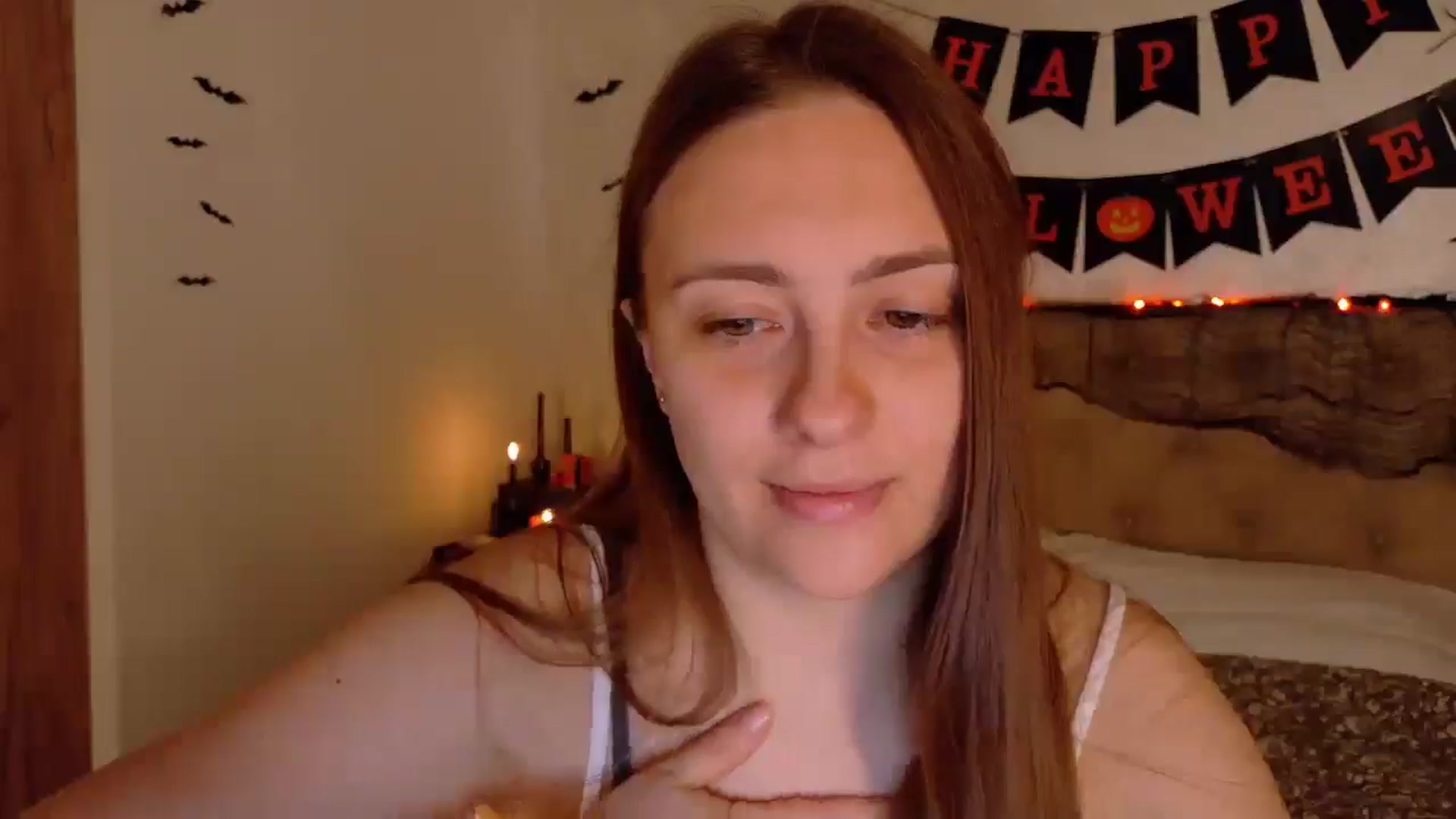 Gallery image thumbnail from QueenOfTease_'s myfreecams stream on, 10/15/2025, 06:43 image 9 of 20