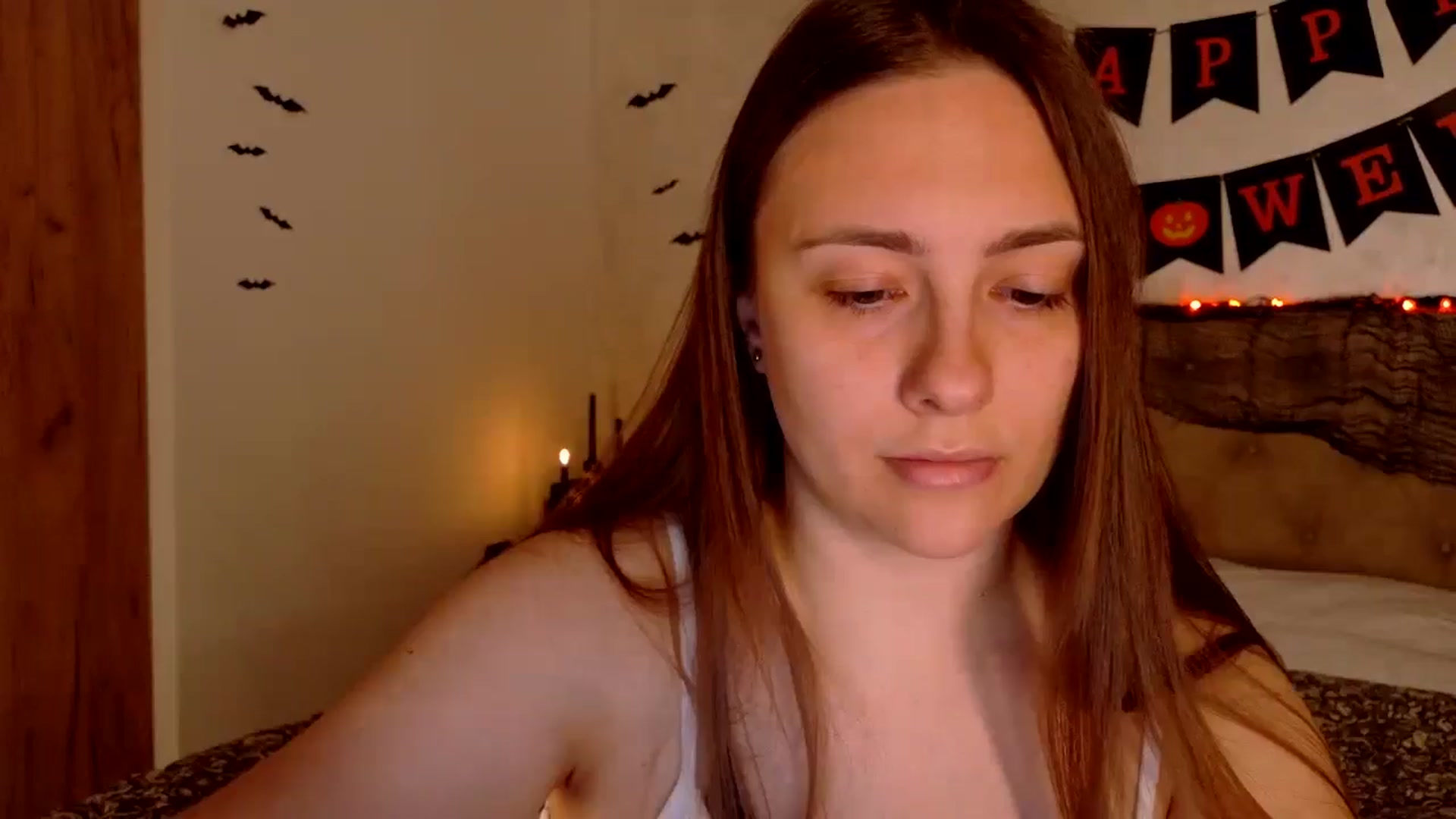 Gallery image thumbnail from QueenOfTease_'s myfreecams stream on, 10/15/2025, 06:43 image 17 of 20
