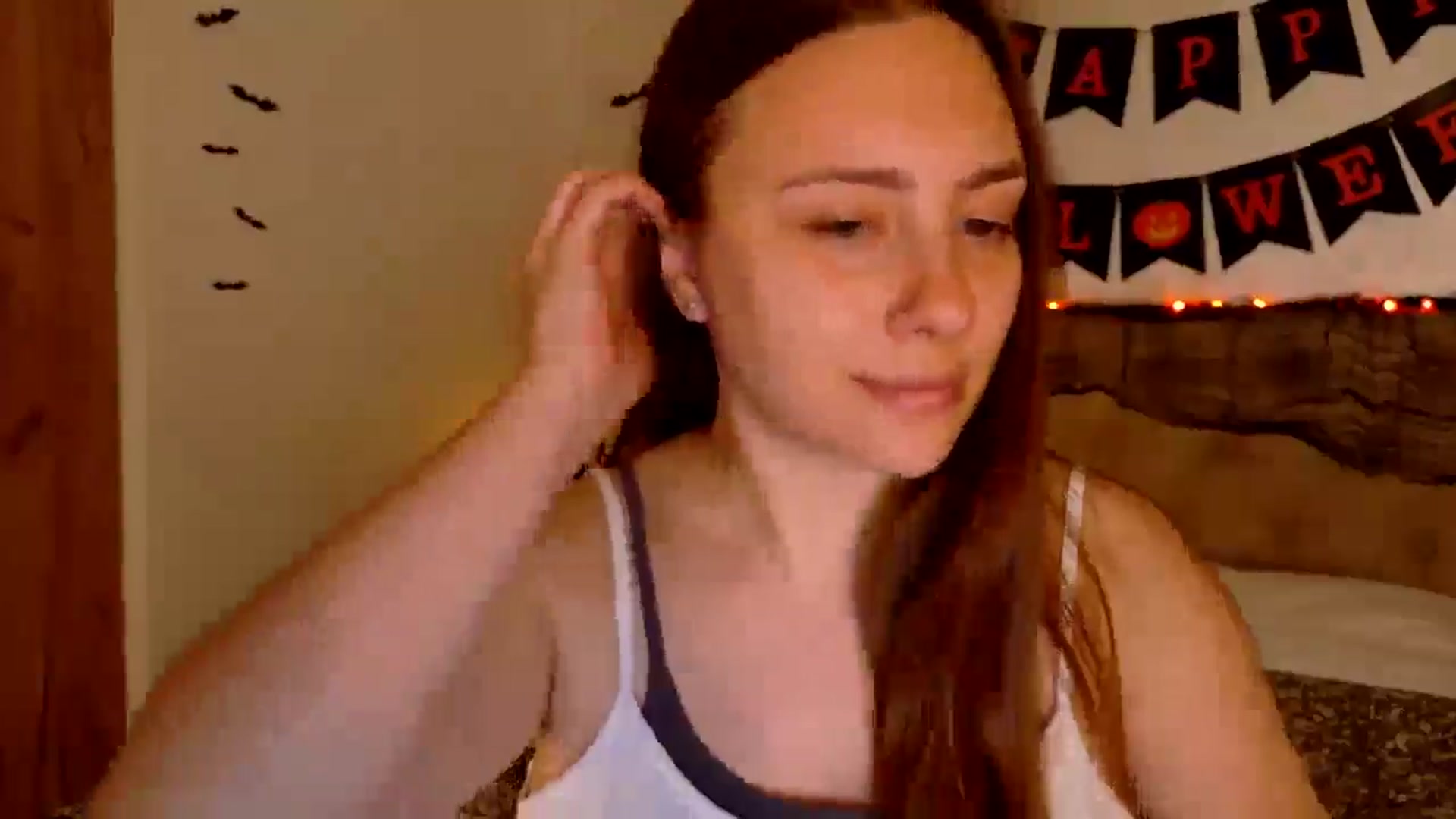 Gallery image thumbnail from QueenOfTease_'s myfreecams stream on, 10/15/2025, 06:43 image 18 of 20