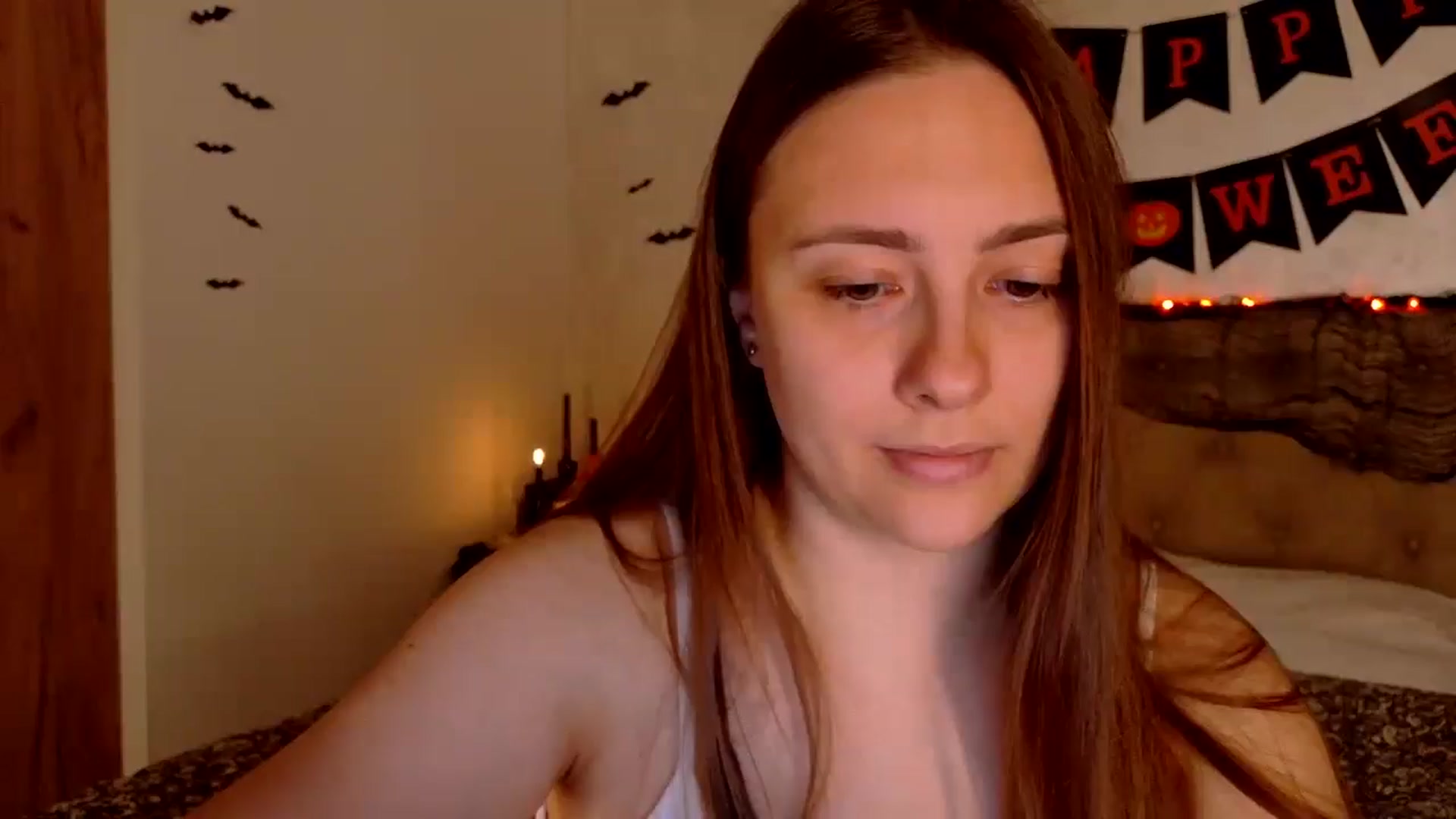 Gallery image thumbnail from QueenOfTease_'s myfreecams stream on, 10/15/2025, 06:43 image 16 of 20