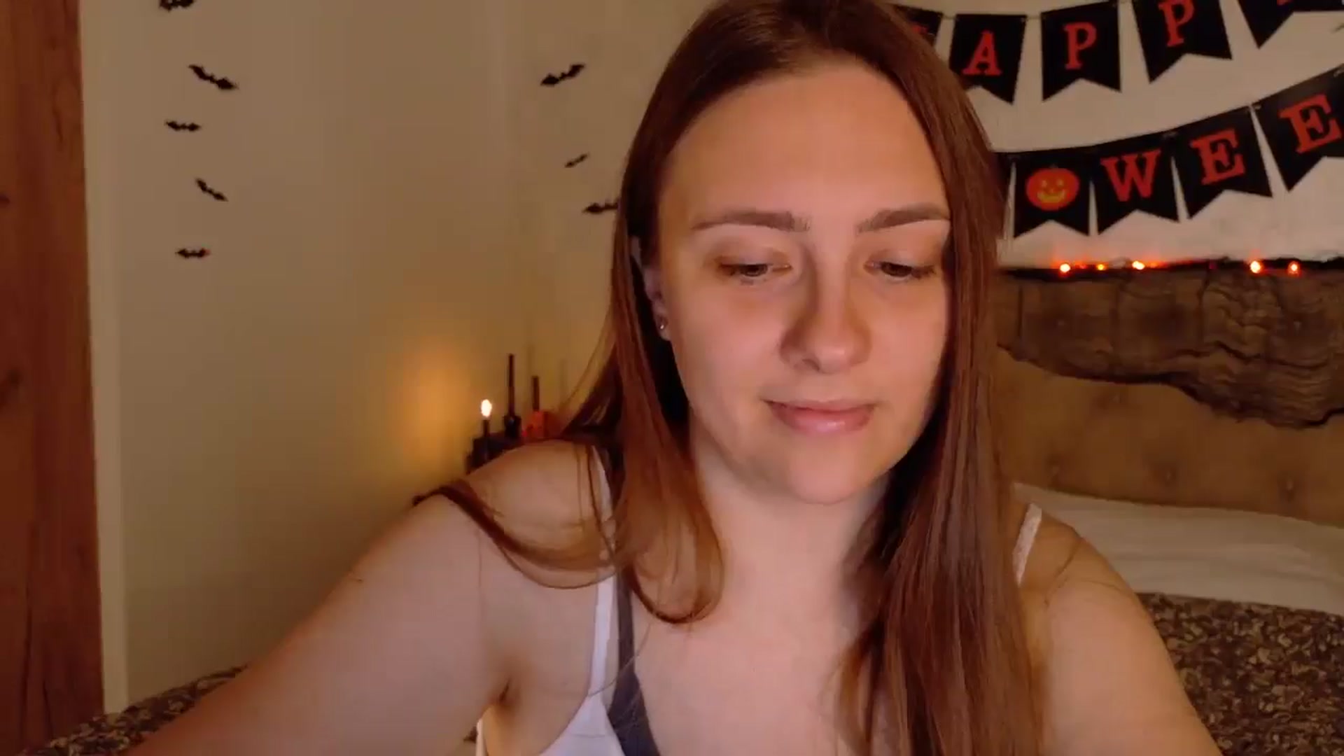 Gallery image thumbnail from QueenOfTease_'s myfreecams stream on, 10/15/2025, 06:43 image 10 of 20