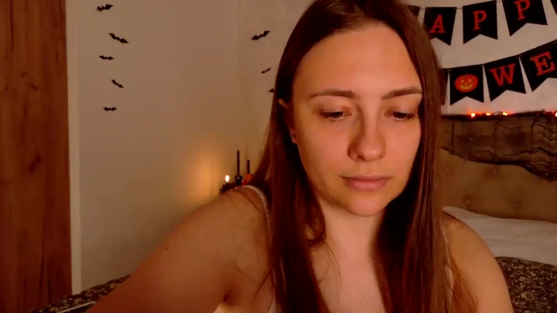 Gallery image thumbnail from QueenOfTease_'s myfreecams stream on, 10/15/2025, 07:28 image 19 of 20