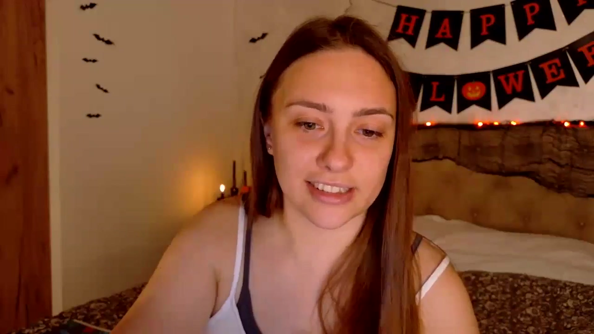 Gallery image thumbnail from QueenOfTease_'s myfreecams stream on, 10/15/2025, 07:28 image 5 of 20