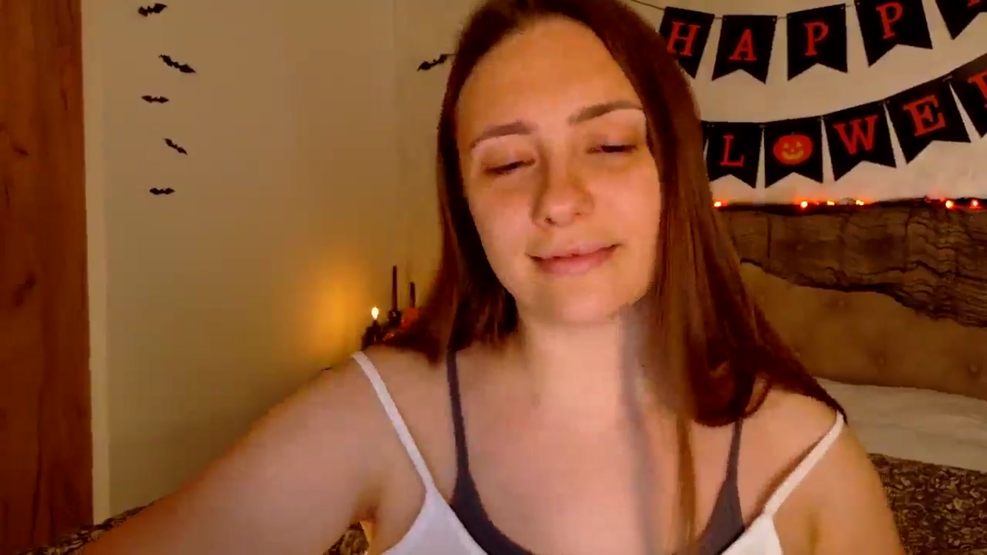 Gallery image thumbnail from QueenOfTease_'s myfreecams stream on, 10/15/2025, 07:28 image 9 of 20