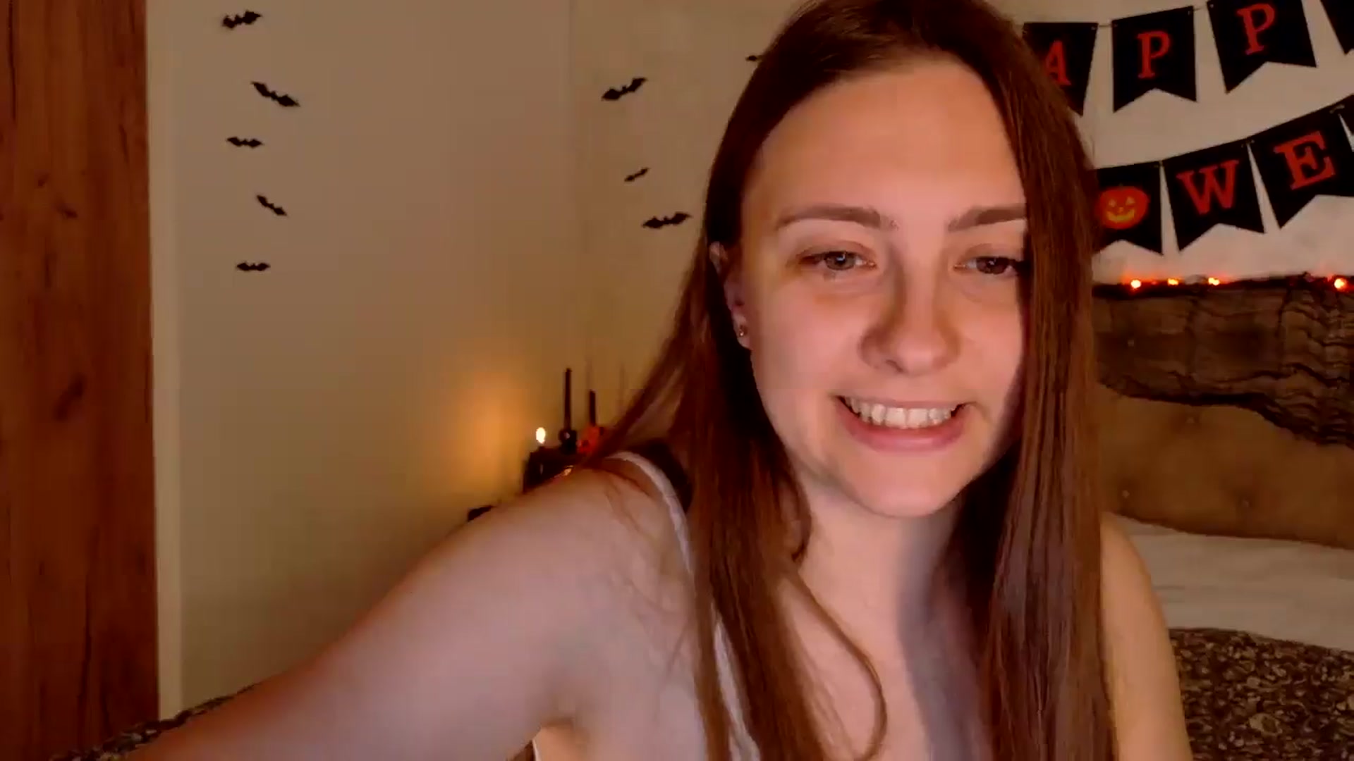 Gallery image thumbnail from QueenOfTease_'s myfreecams stream on, 10/15/2025, 07:28 image 16 of 20