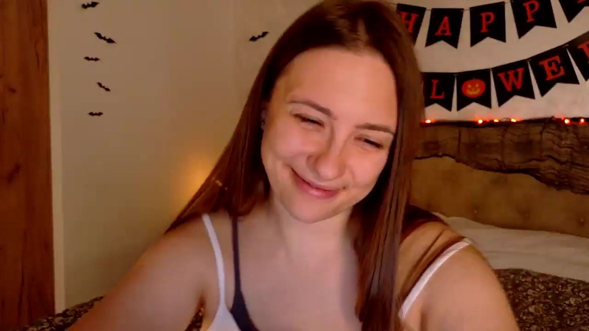Gallery image thumbnail from QueenOfTease_'s myfreecams stream on, 10/15/2025, 07:28 image 10 of 20