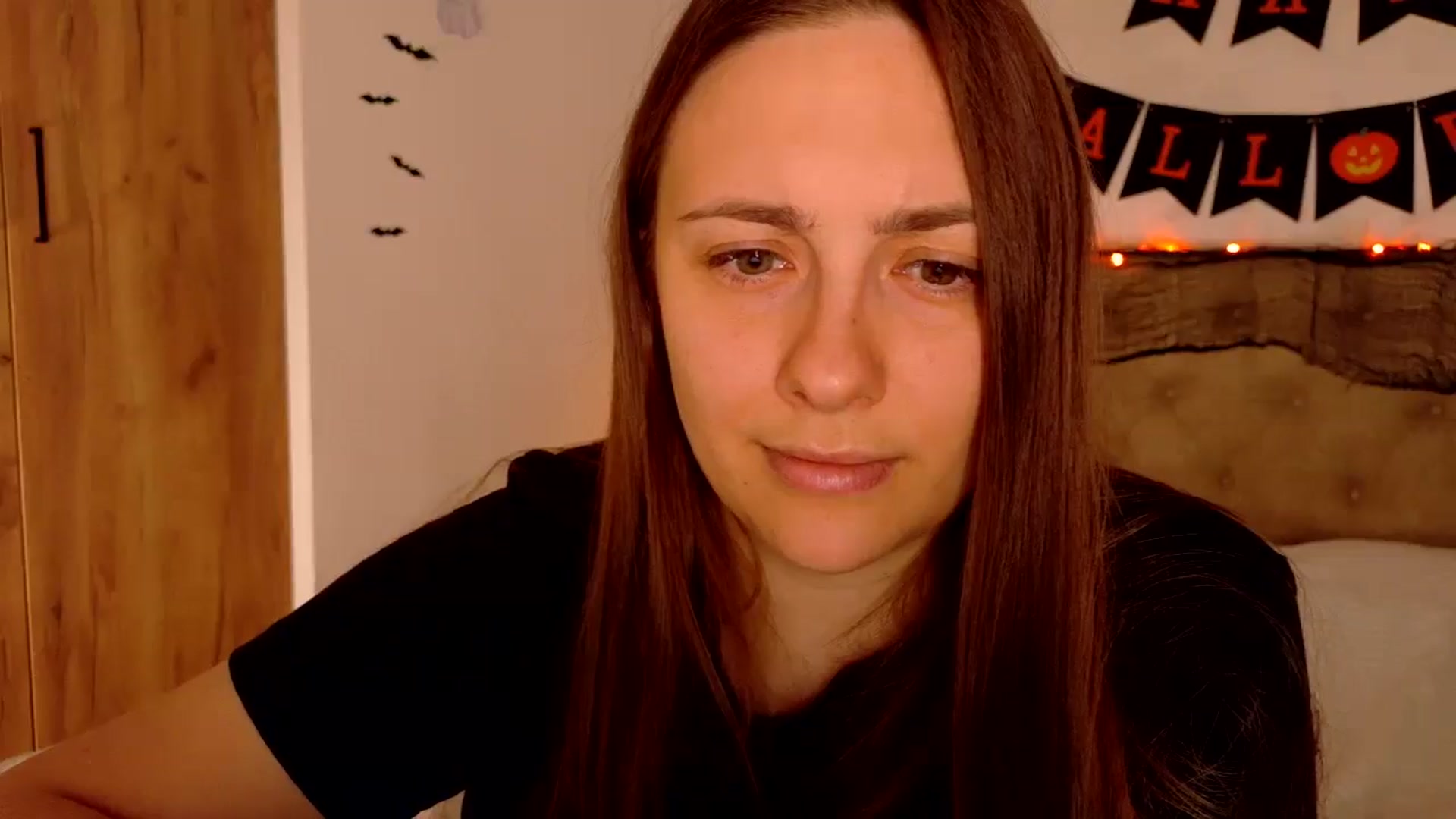 Gallery image thumbnail from QueenOfTease_'s myfreecams stream on, 10/16/2025, 05:24 image 11 of 20