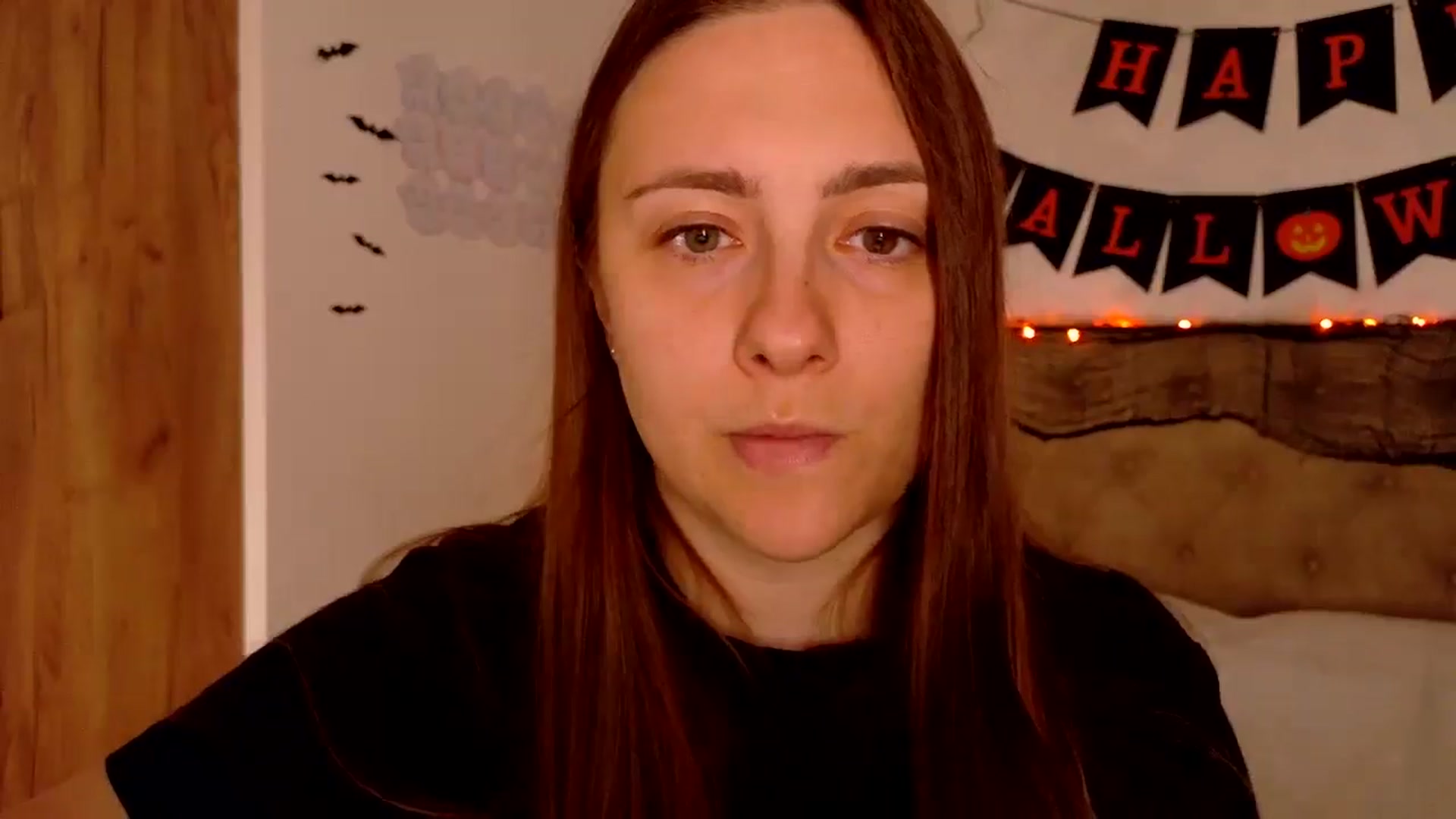 Gallery image thumbnail from QueenOfTease_'s myfreecams stream on, 10/16/2025, 05:24 image 13 of 20