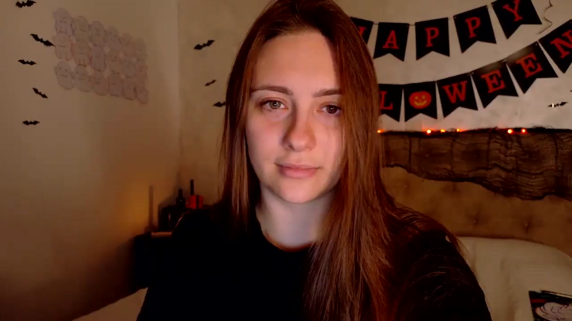 Gallery image thumbnail from QueenOfTease_'s myfreecams stream on, 10/16/2025, 06:30 image 19 of 20