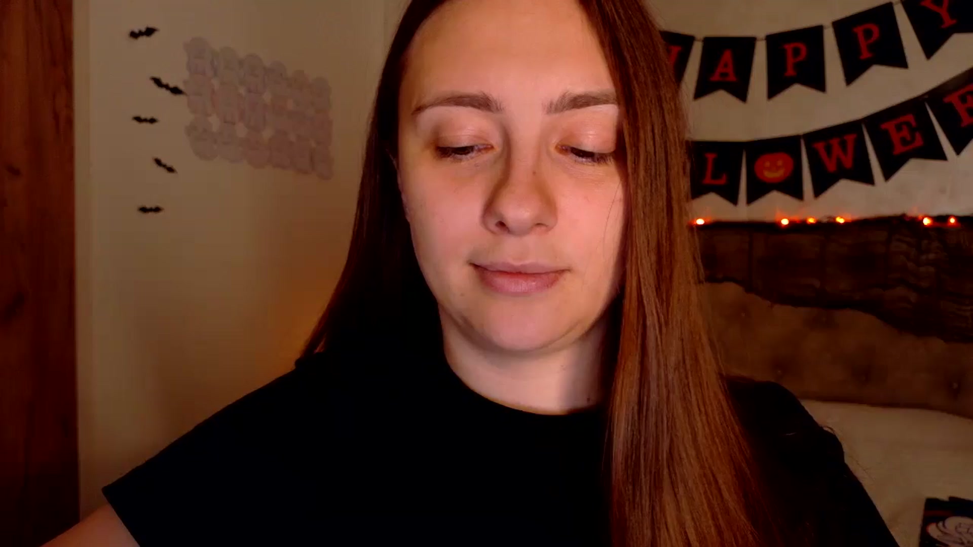 Gallery image thumbnail from QueenOfTease_'s myfreecams stream on, 10/16/2025, 06:30 image 6 of 20