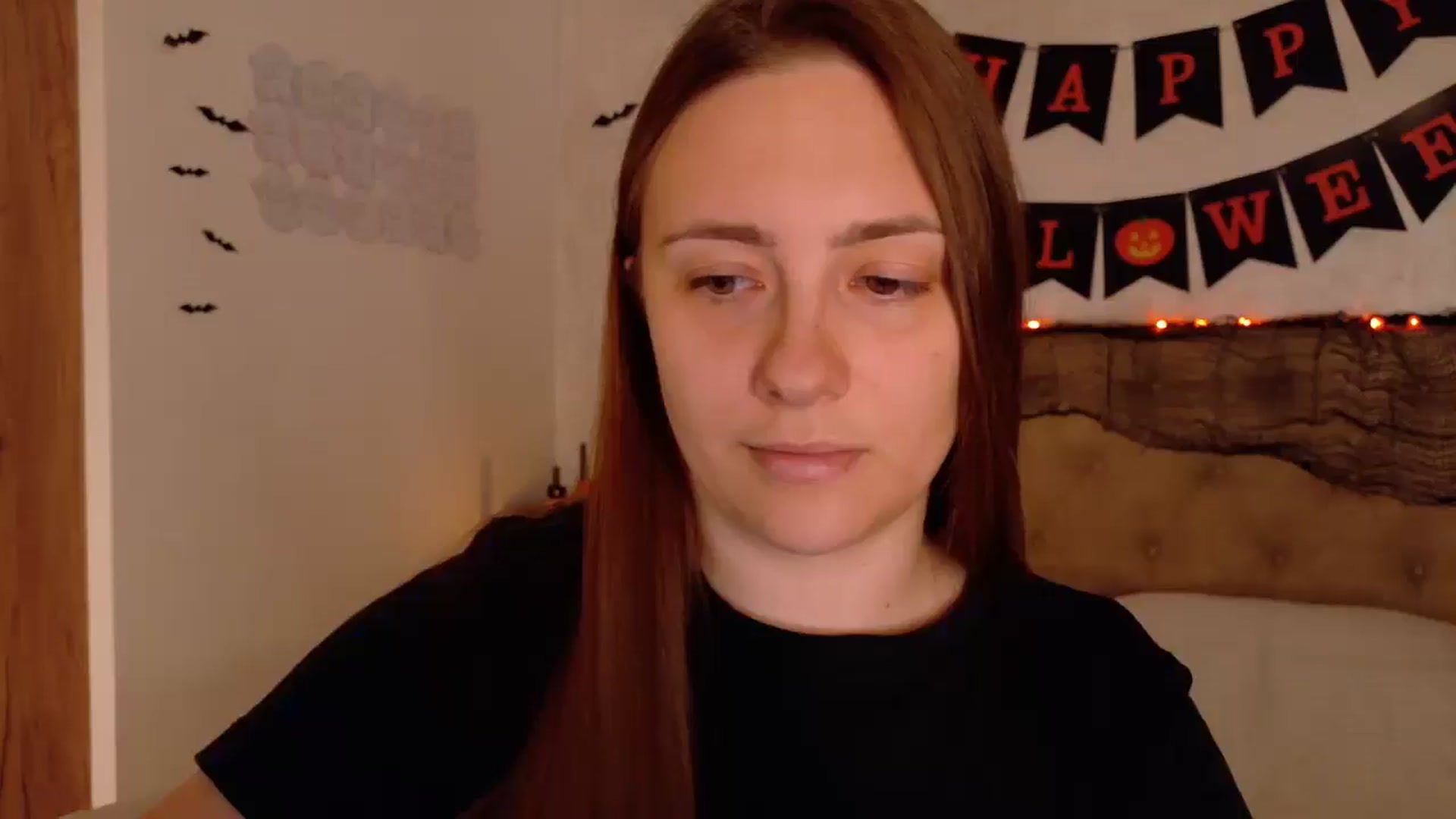 Gallery image thumbnail from QueenOfTease_'s myfreecams stream on, 10/16/2025, 06:30 image 1 of 20