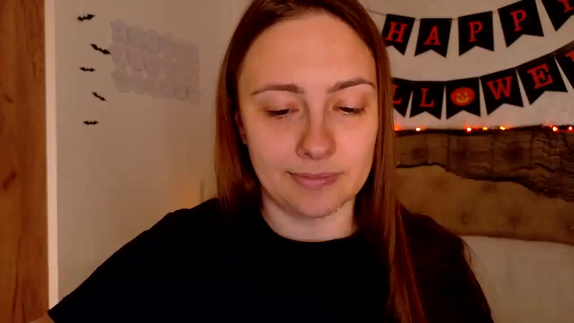 Gallery image thumbnail from QueenOfTease_'s myfreecams stream on, 10/16/2025, 06:30 image 3 of 20