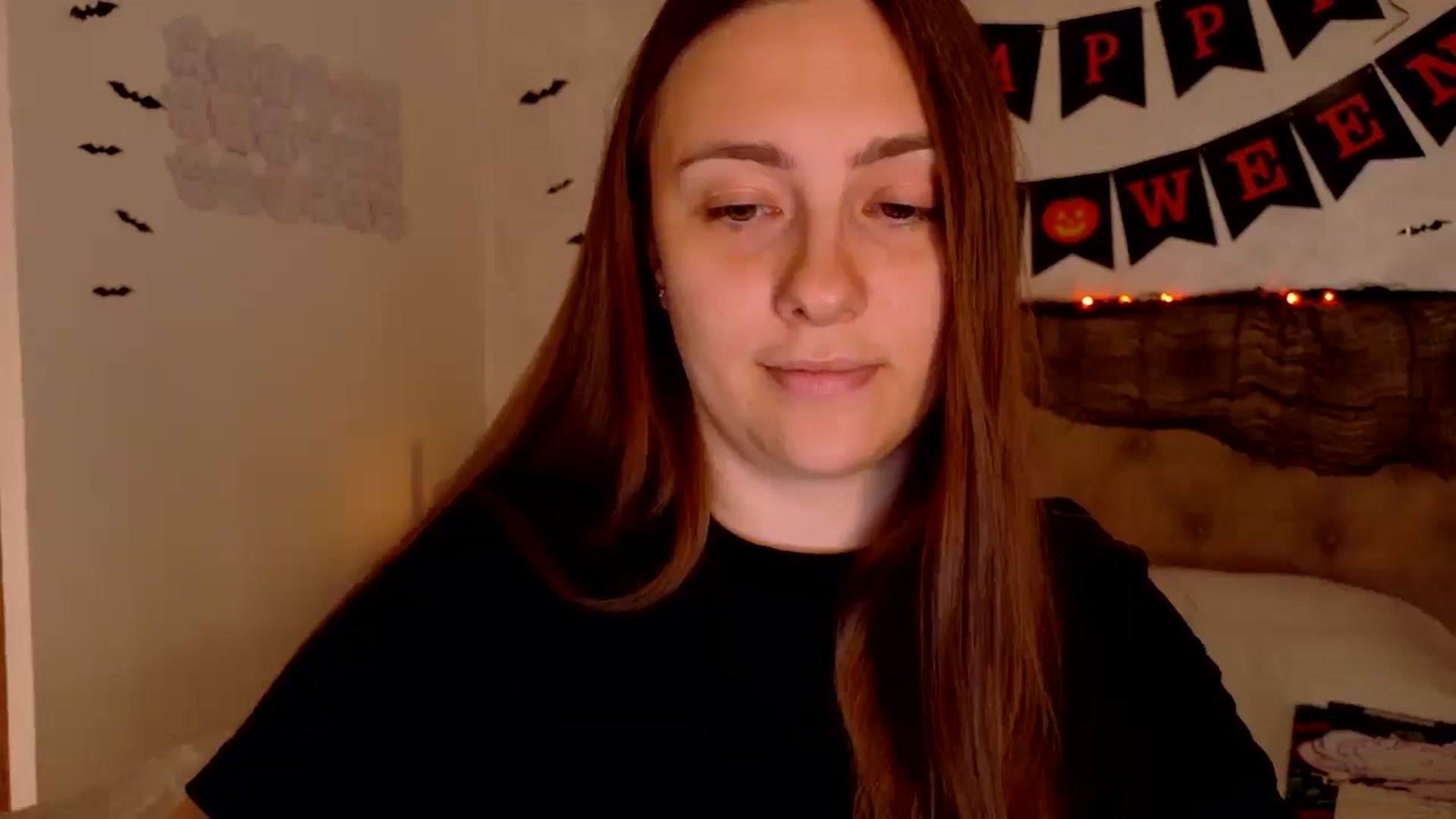 Gallery image thumbnail from QueenOfTease_'s myfreecams stream on, 10/16/2025, 06:30 image 5 of 20