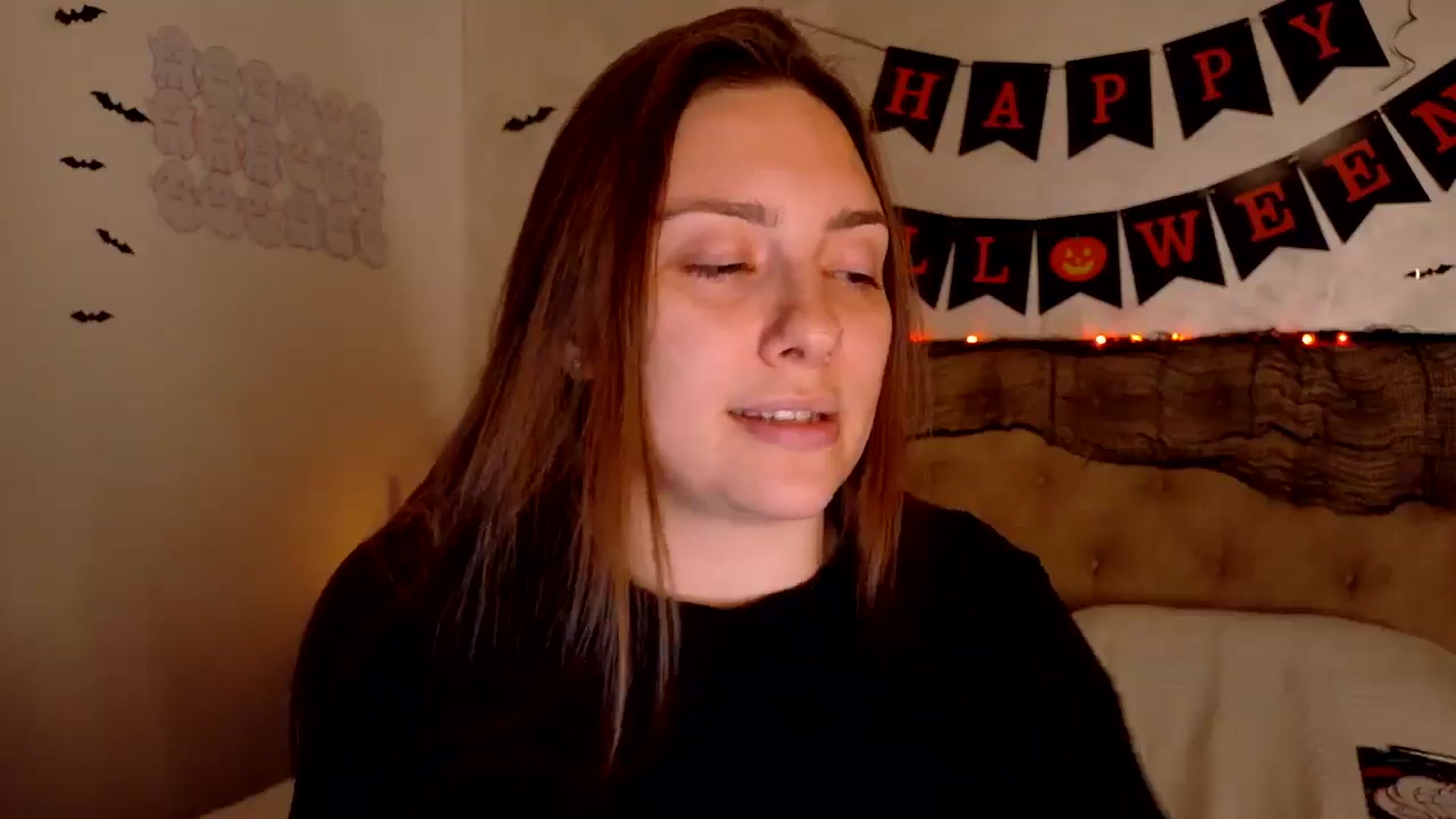 Gallery image thumbnail from QueenOfTease_'s myfreecams stream on, 10/16/2025, 06:30 image 16 of 20