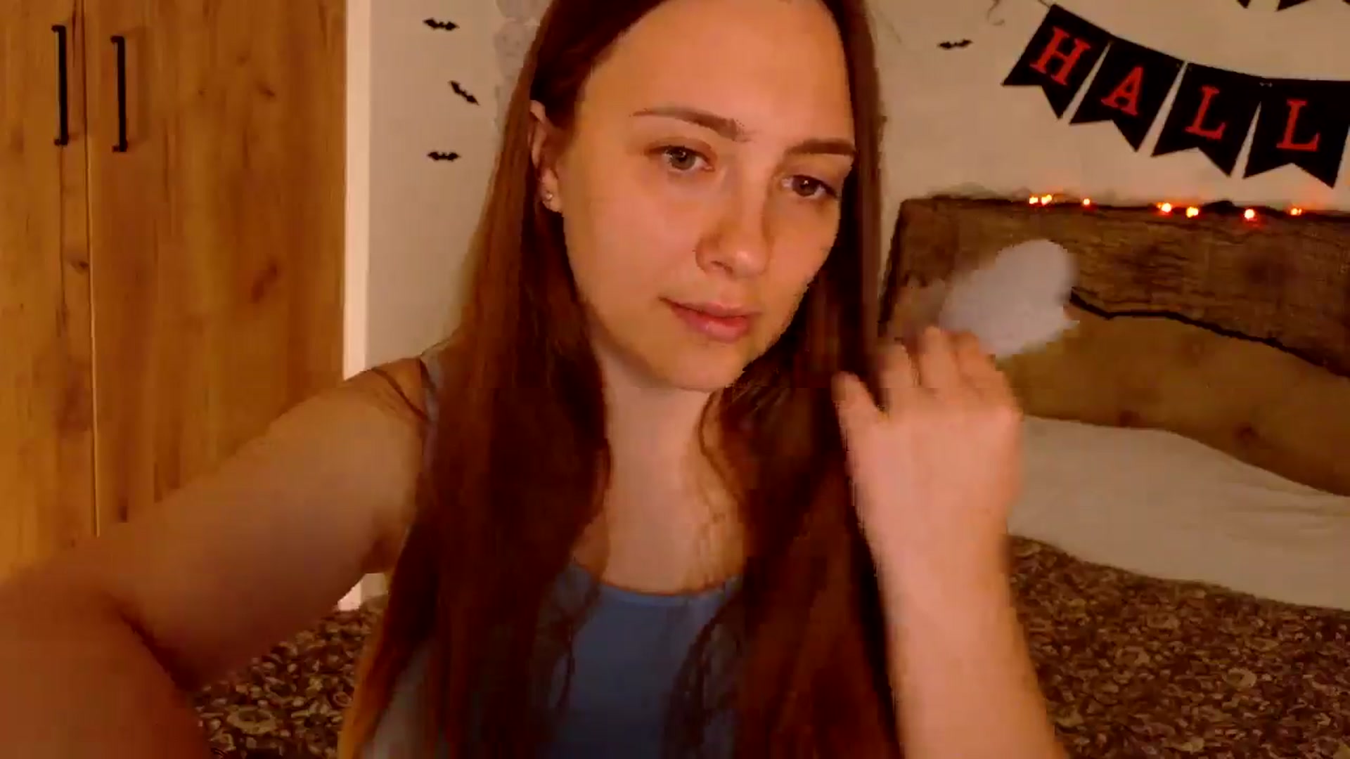 Gallery image thumbnail from QueenOfTease_'s myfreecams stream on, 10/17/2025, 07:15 image 16 of 20