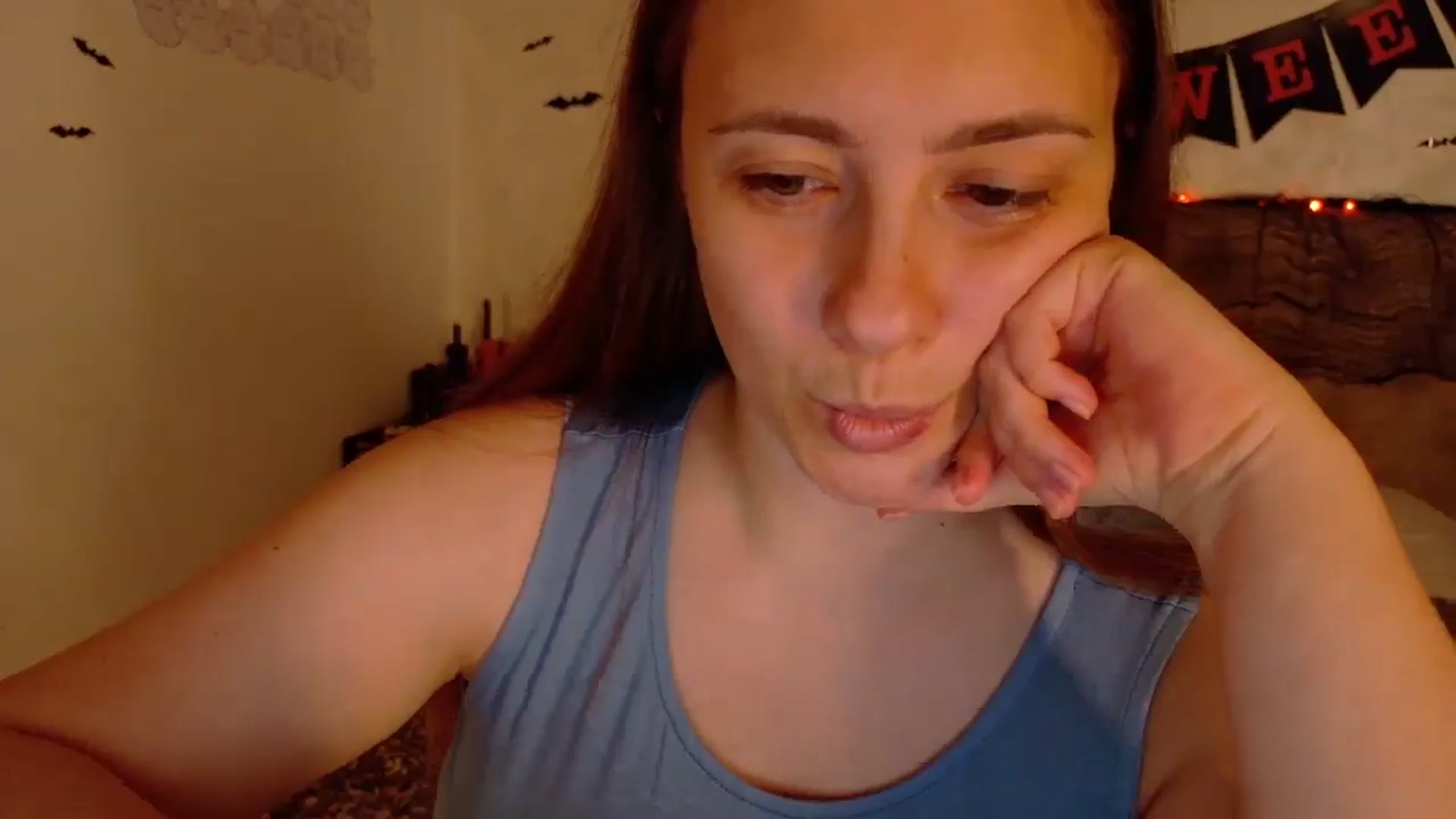 Gallery image thumbnail from QueenOfTease_'s myfreecams stream on, 10/17/2025, 07:15 image 4 of 20