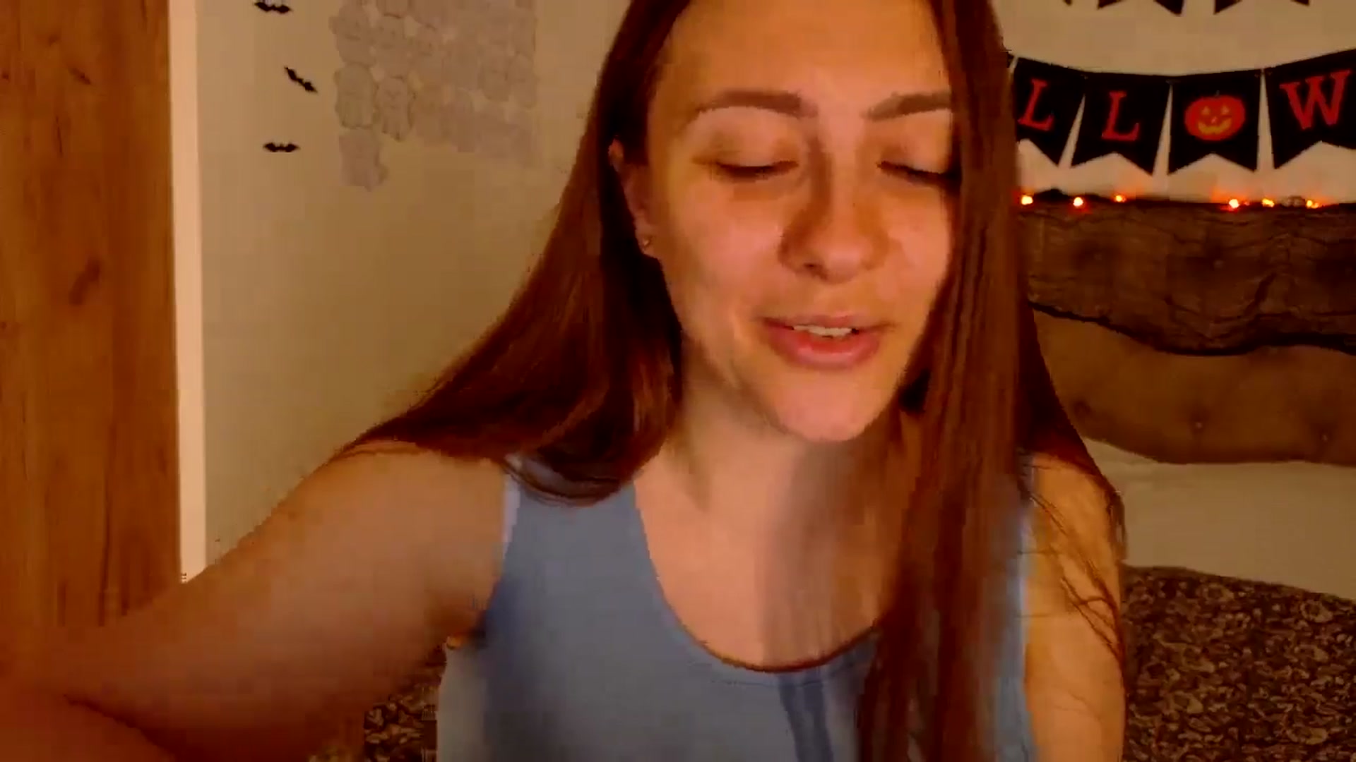 Gallery image thumbnail from QueenOfTease_'s myfreecams stream on, 10/17/2025, 07:15 image 20 of 20