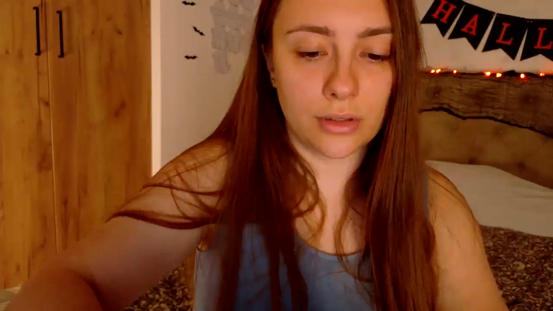 Gallery image thumbnail from QueenOfTease_'s myfreecams stream on, 10/17/2025, 07:15 image 19 of 20