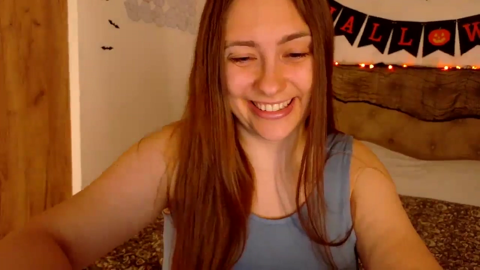 Gallery image thumbnail from QueenOfTease_'s myfreecams stream on, 10/17/2025, 07:15 image 10 of 20