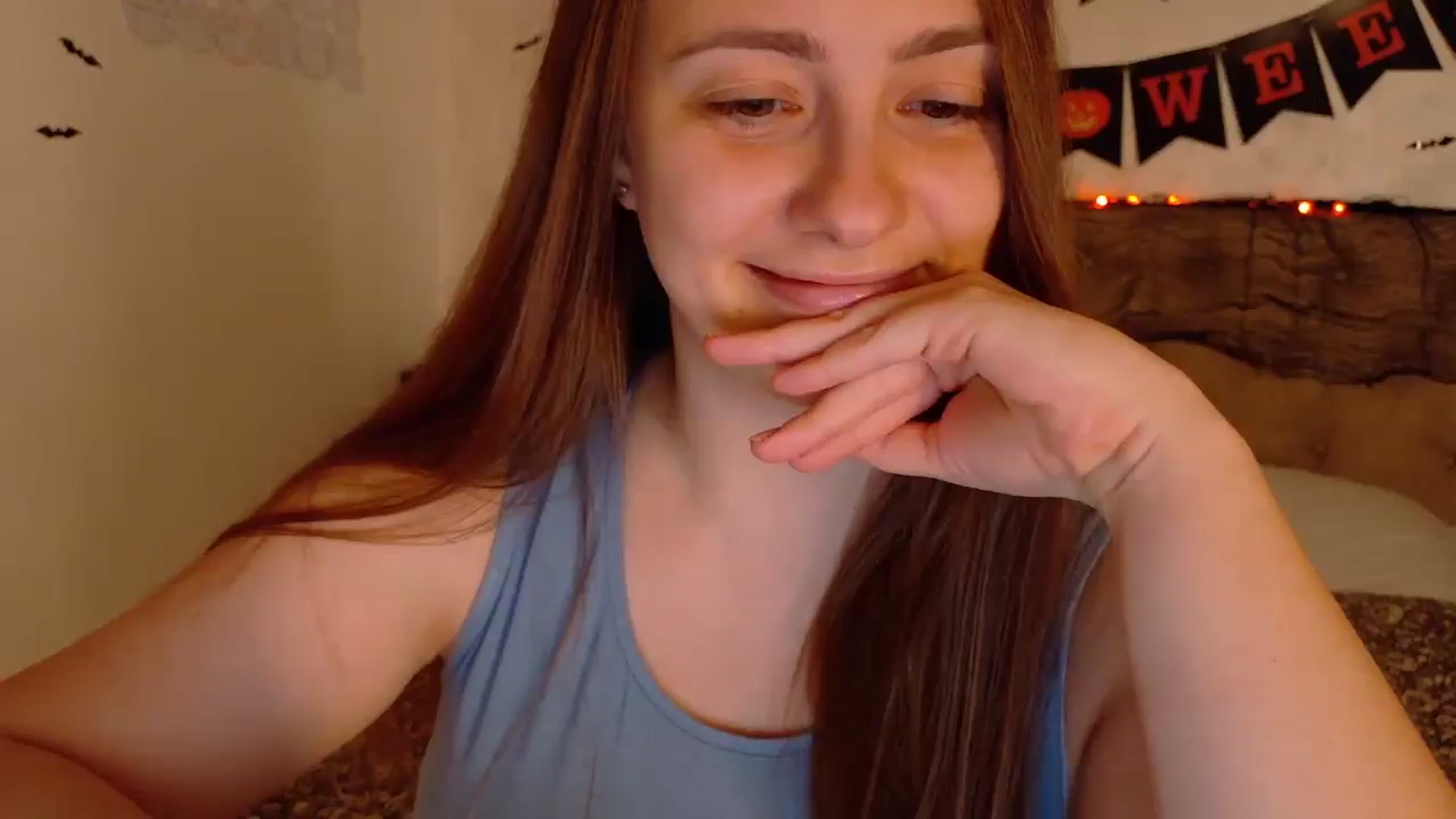 Gallery image thumbnail from QueenOfTease_'s myfreecams stream on, 10/17/2025, 07:15 image 1 of 20