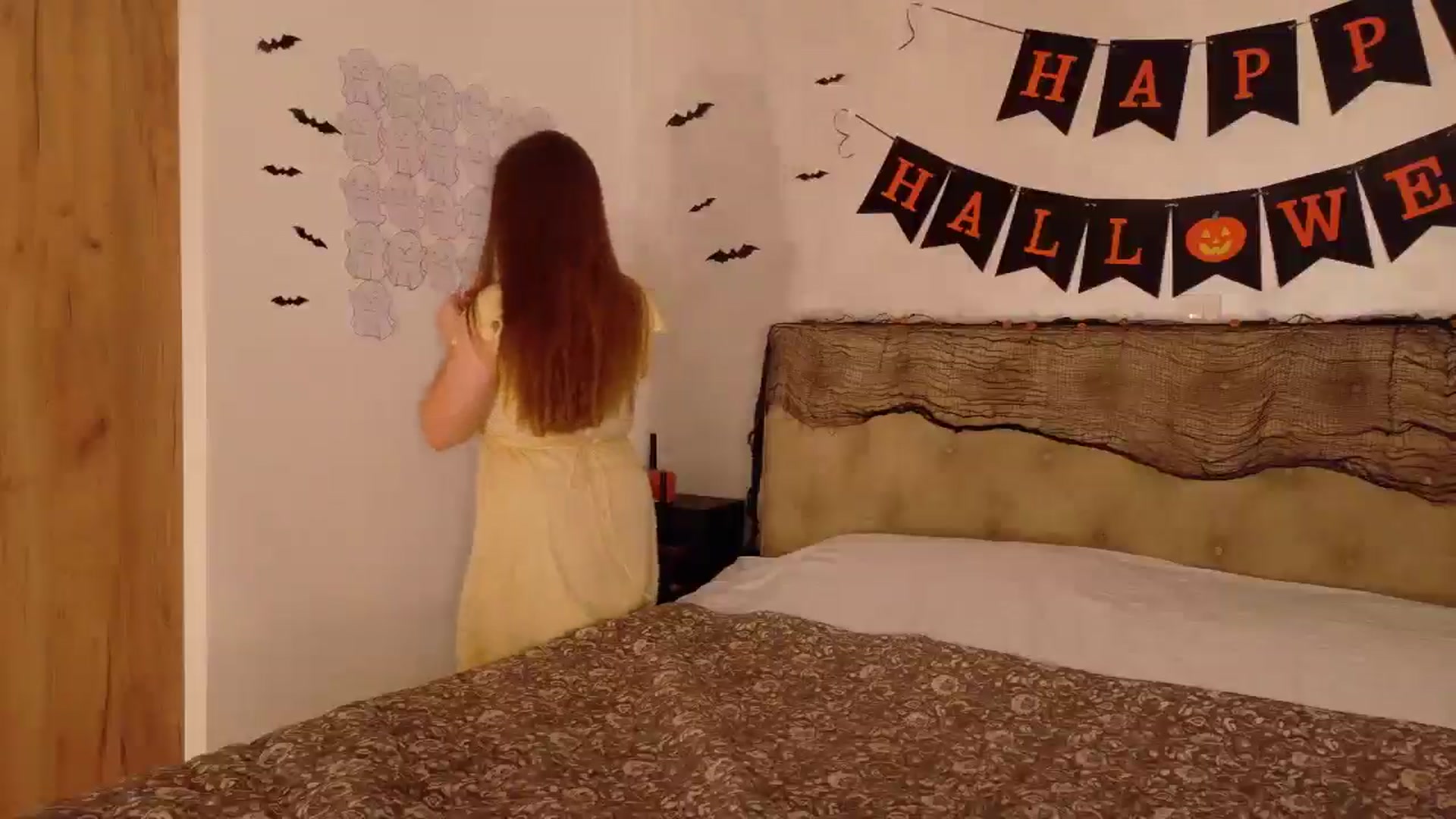 Gallery image thumbnail from QueenOfTease_'s myfreecams stream on, 10/19/2025, 06:57 image 13 of 20