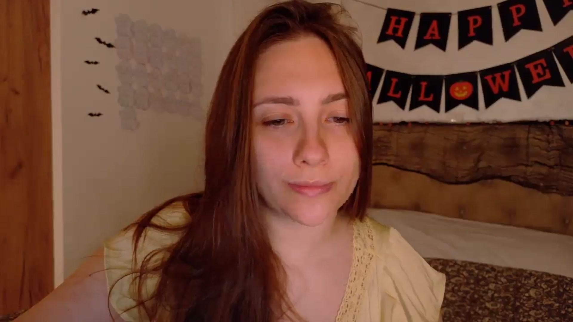 Gallery image thumbnail from QueenOfTease_'s myfreecams stream on, 10/19/2025, 06:57 image 5 of 20
