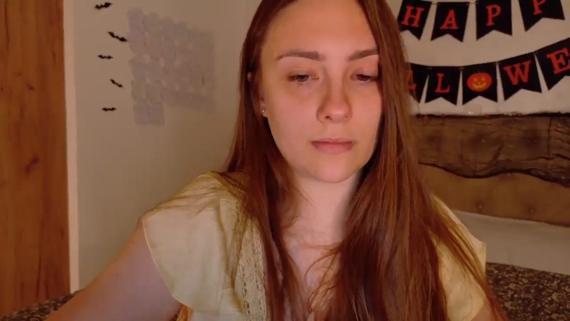 Gallery image thumbnail from QueenOfTease_'s myfreecams stream on, 10/19/2025, 06:57 image 18 of 20