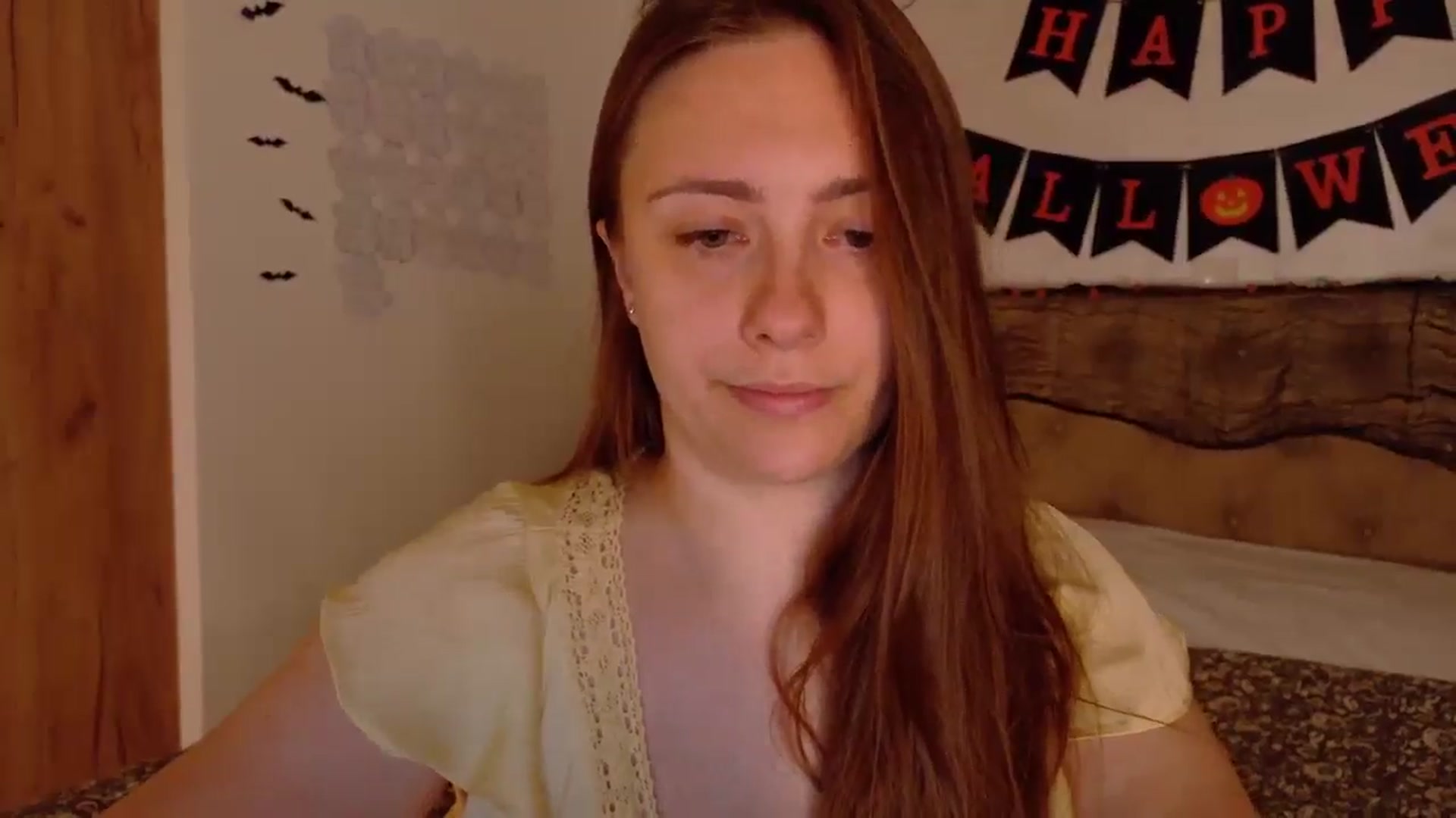 Gallery image thumbnail from QueenOfTease_'s myfreecams stream on, 10/19/2025, 06:57 image 9 of 20