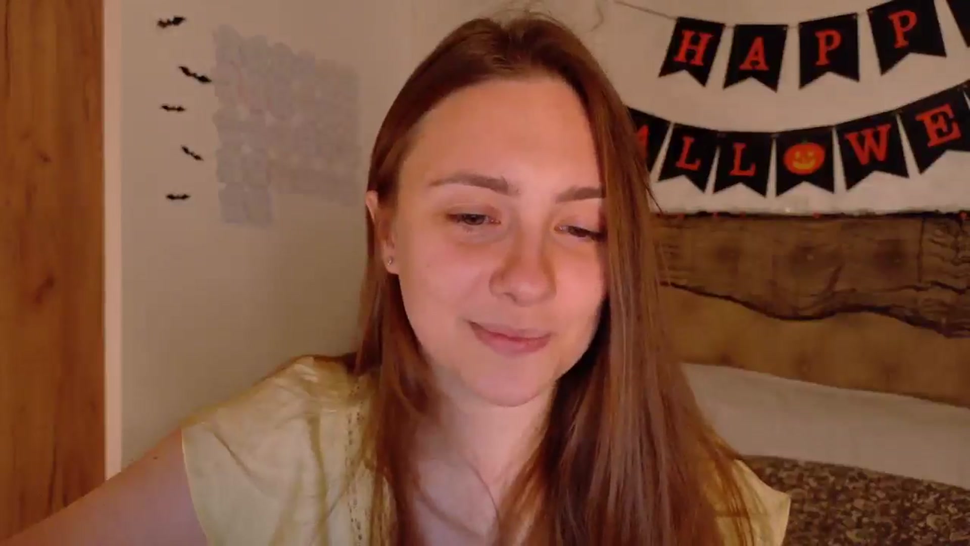 Gallery image thumbnail from QueenOfTease_'s myfreecams stream on, 10/19/2025, 06:57 image 20 of 20