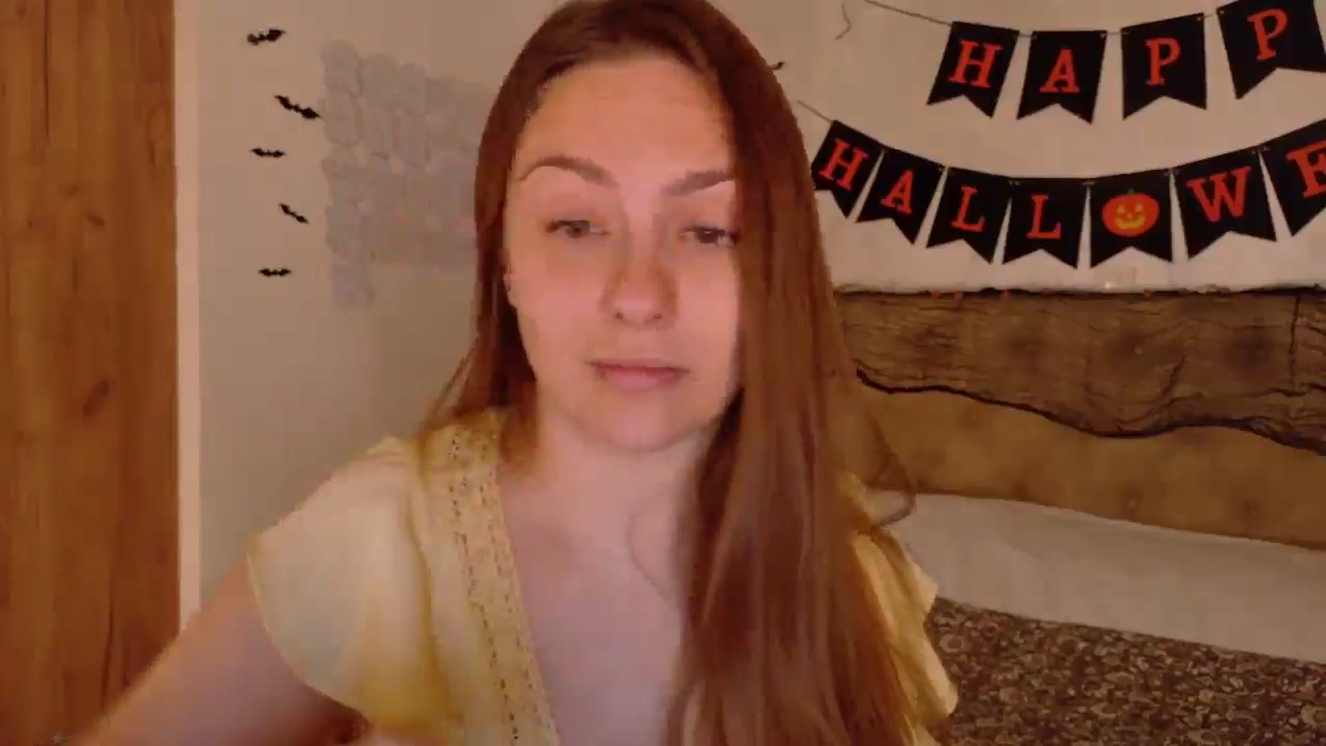 Gallery image thumbnail from QueenOfTease_'s myfreecams stream on, 10/19/2025, 06:57 image 12 of 20