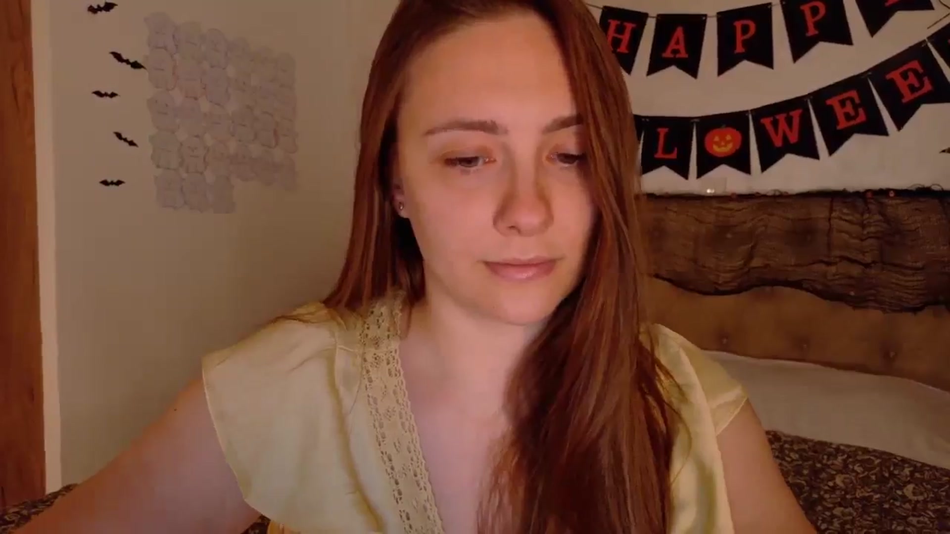 Gallery image thumbnail from QueenOfTease_'s myfreecams stream on, 10/19/2025, 07:29 image 15 of 20