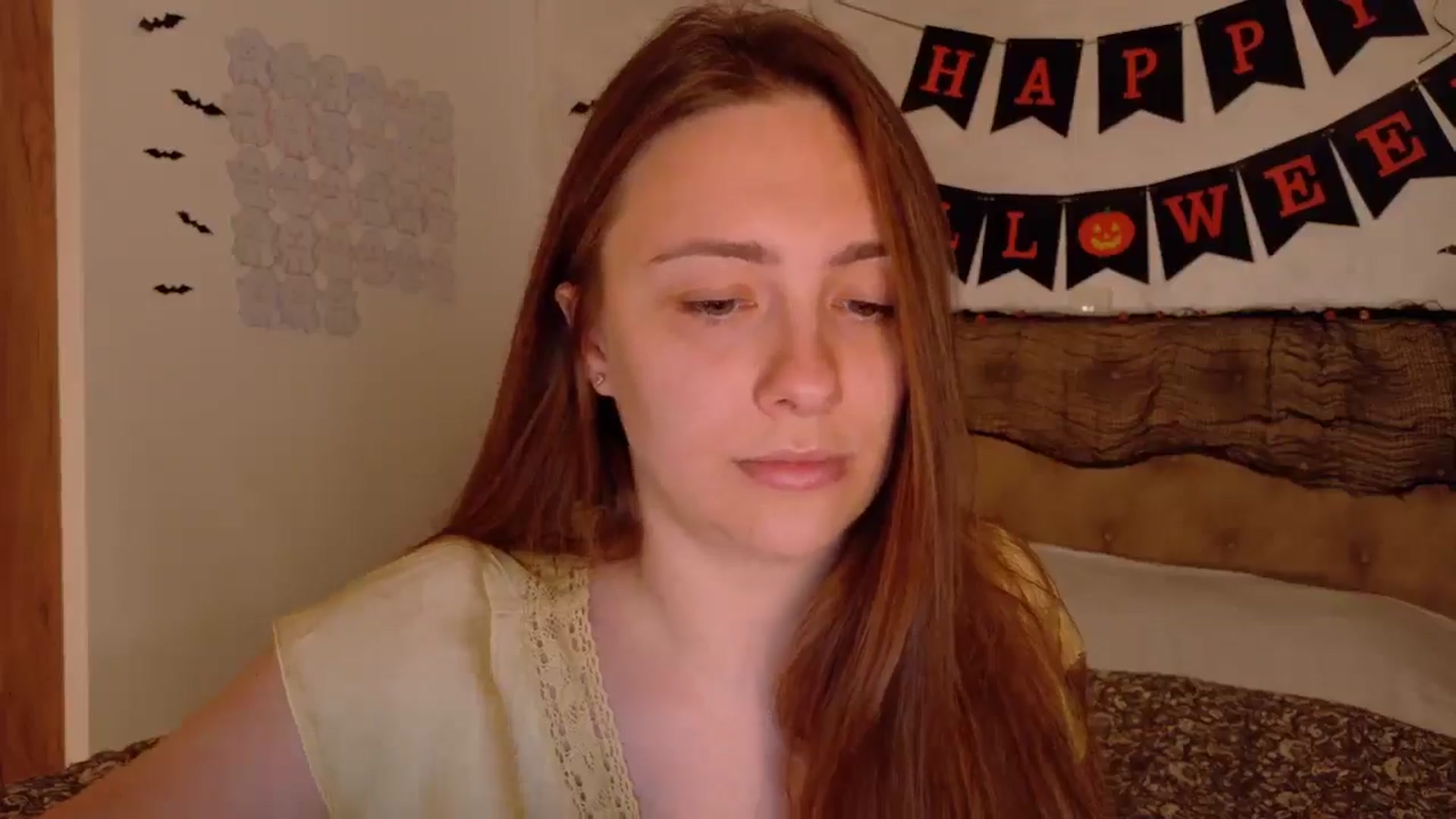 Gallery image thumbnail from QueenOfTease_'s myfreecams stream on, 10/19/2025, 07:29 image 10 of 20