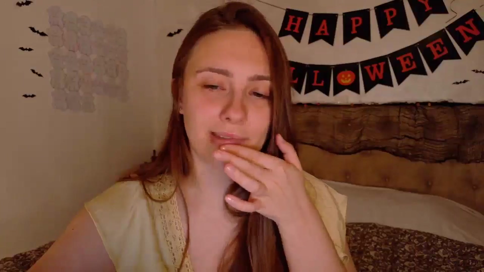 Gallery image thumbnail from QueenOfTease_'s myfreecams stream on, 10/19/2025, 07:29 image 20 of 20