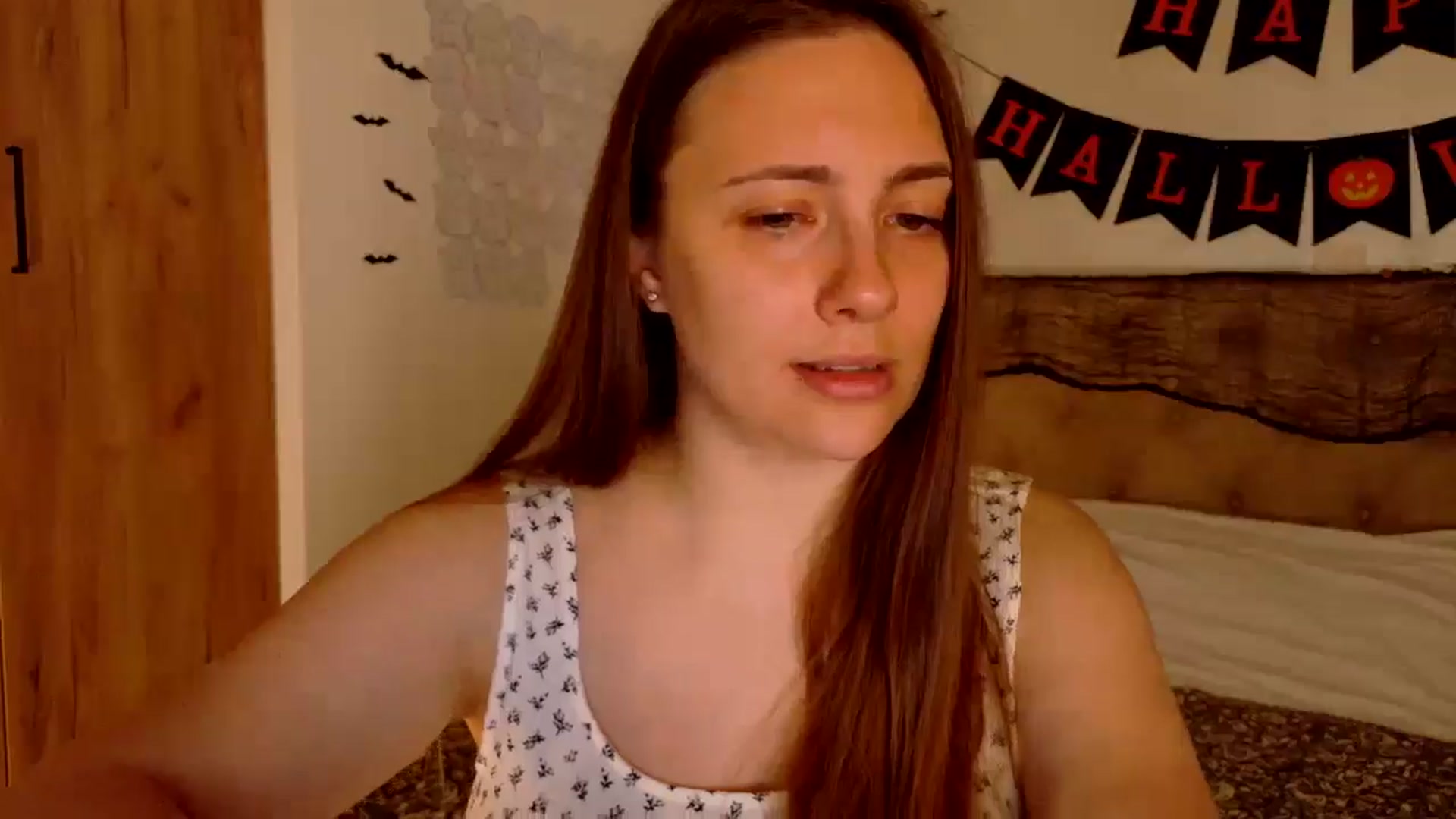 Gallery image thumbnail from QueenOfTease_'s myfreecams stream on, 10/22/2025, 06:59 image 8 of 20